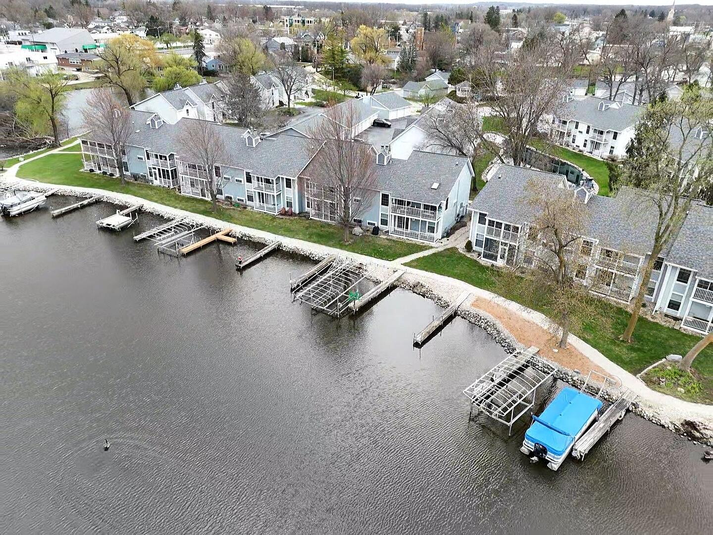 300 Foxwood Dr Dr