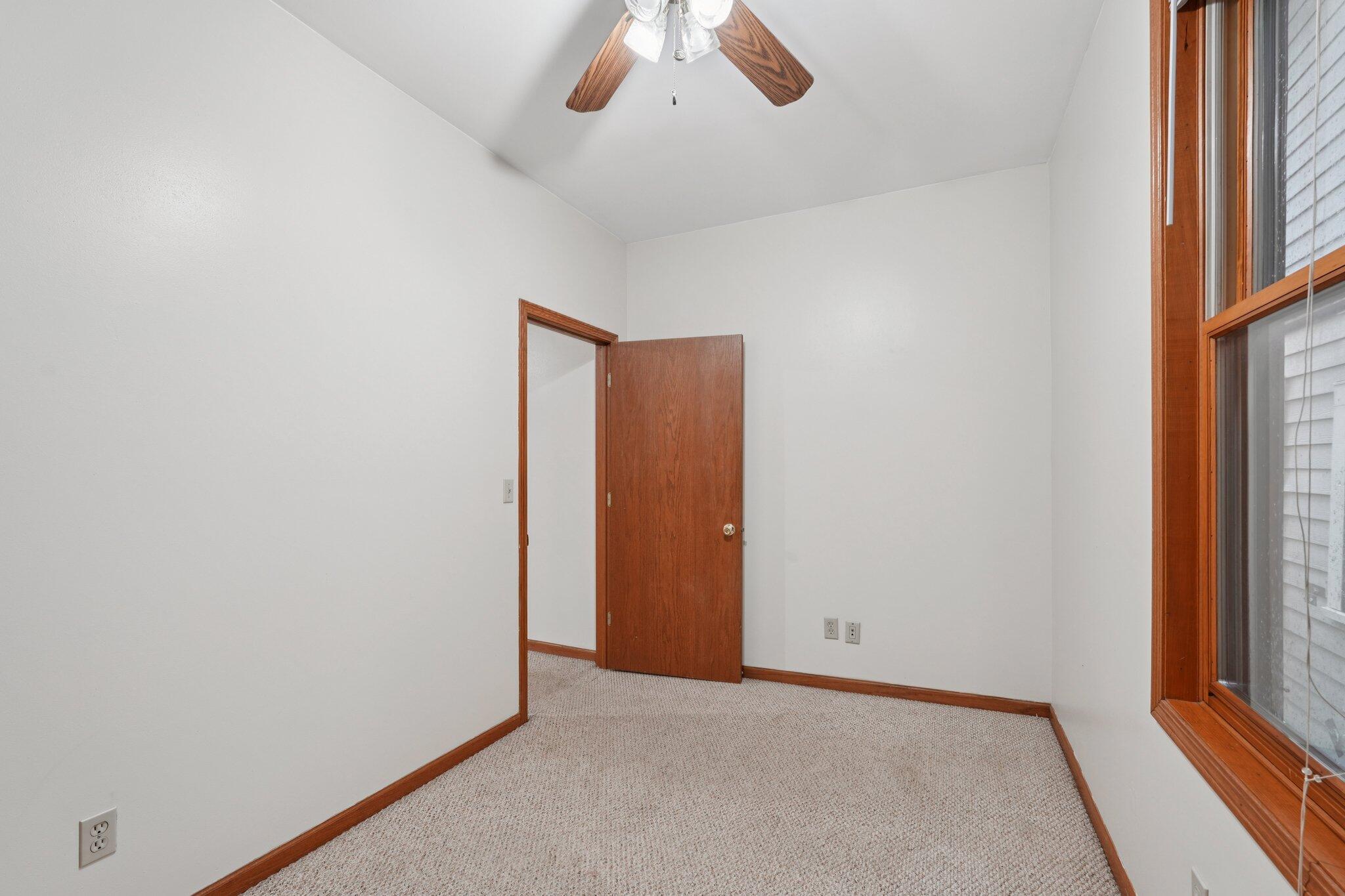 2427 S Wentworth Ave