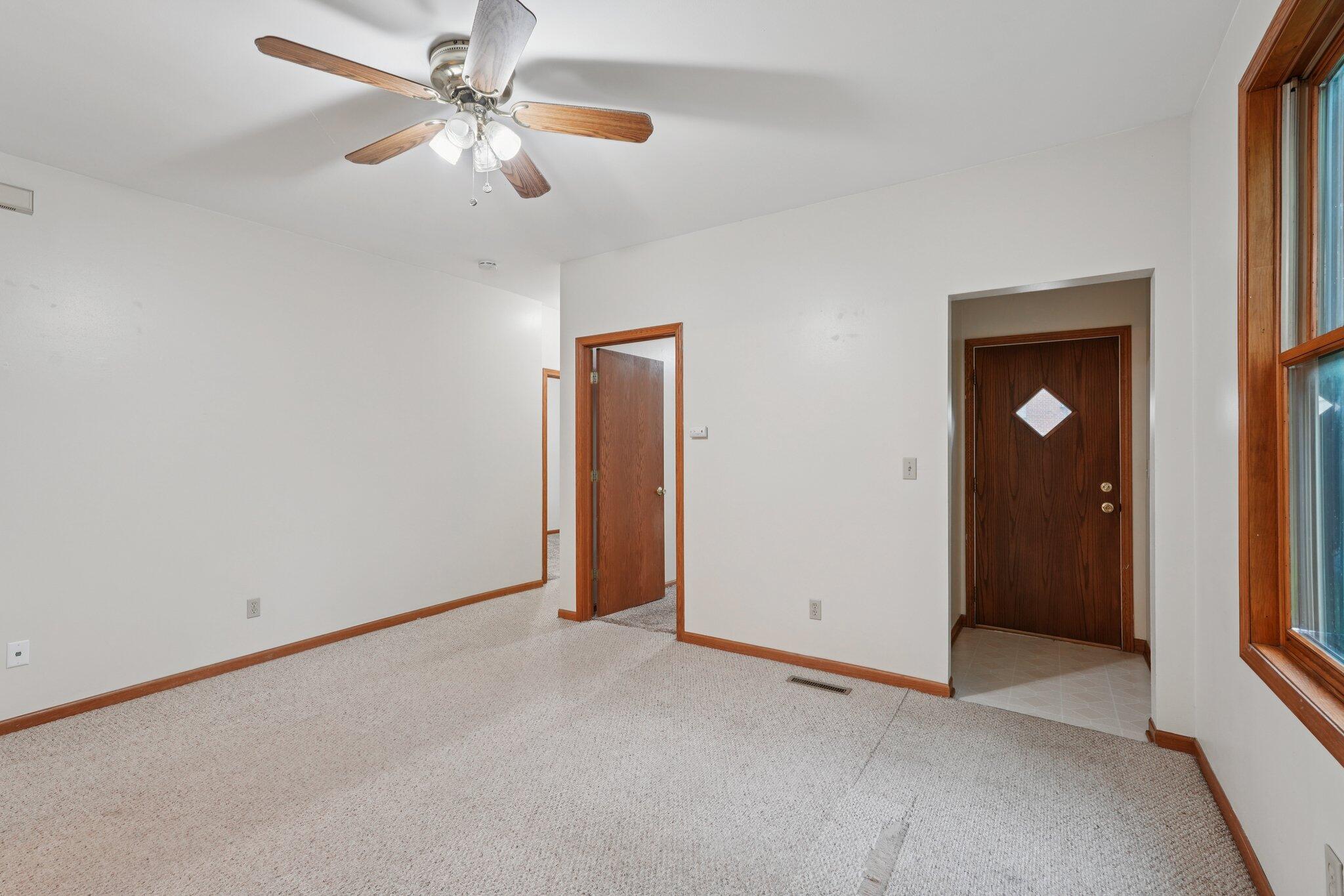 2427 S Wentworth Ave