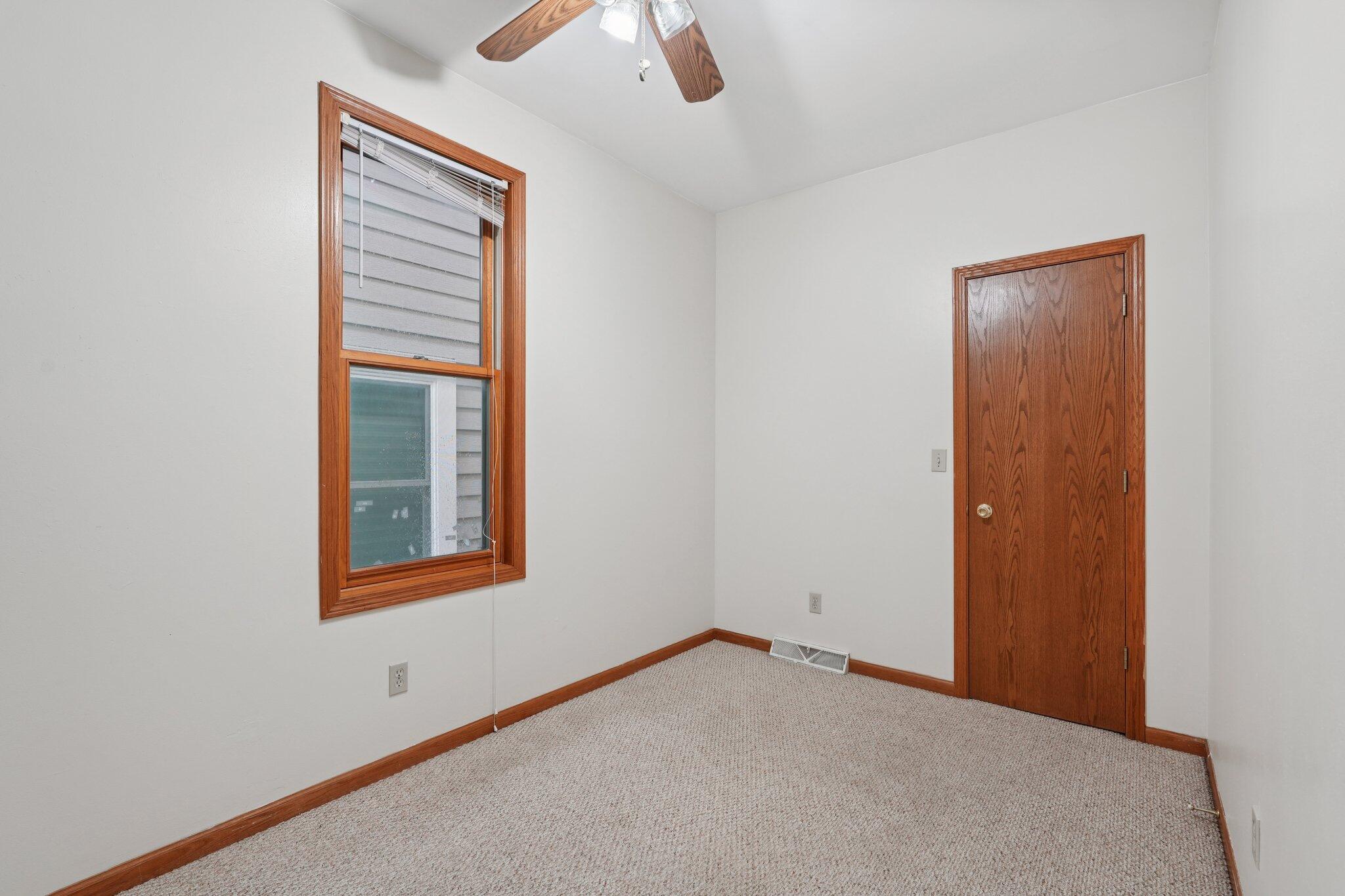 2427 S Wentworth Ave