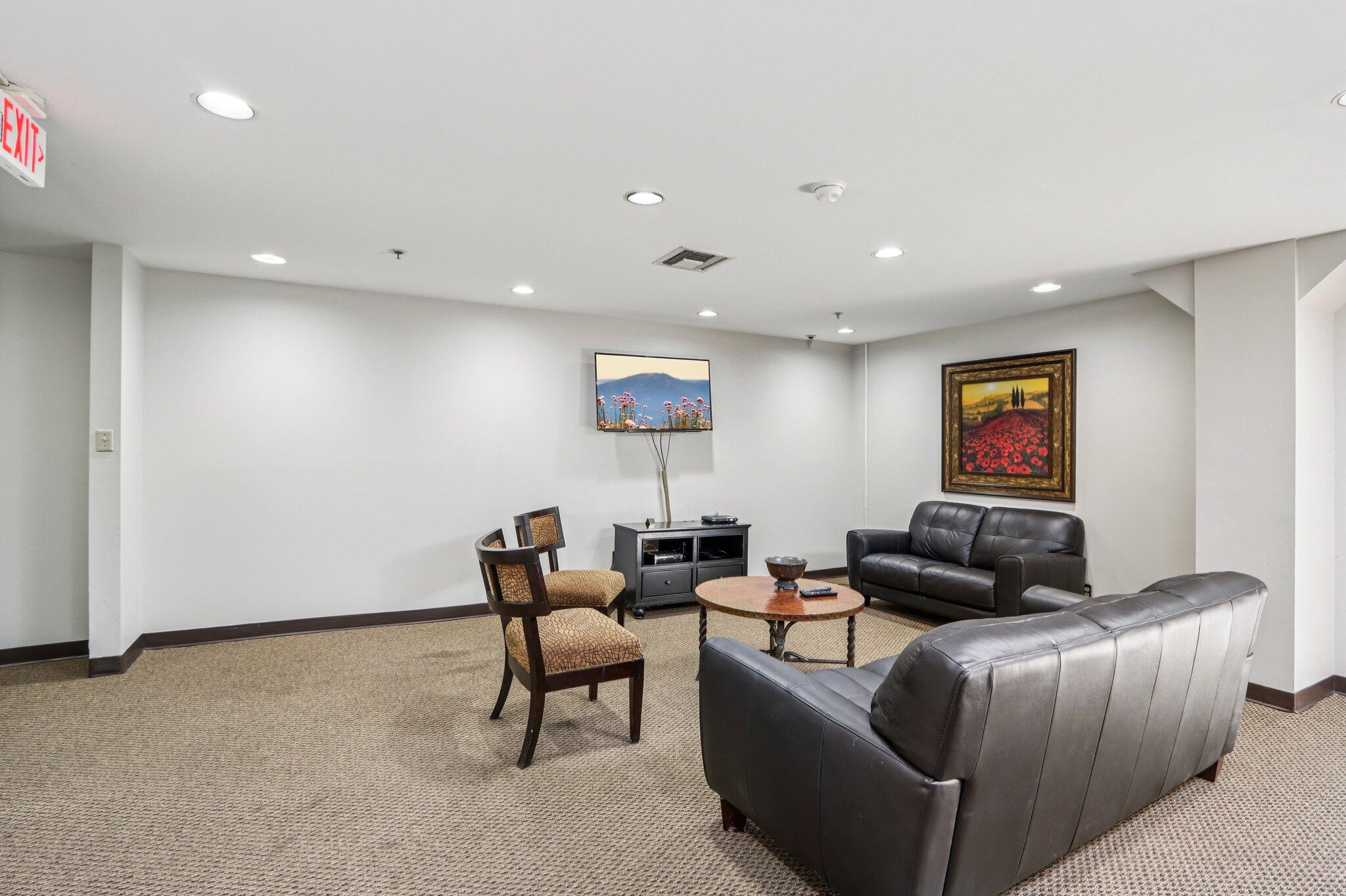 234 N Broadway - Unit: 513