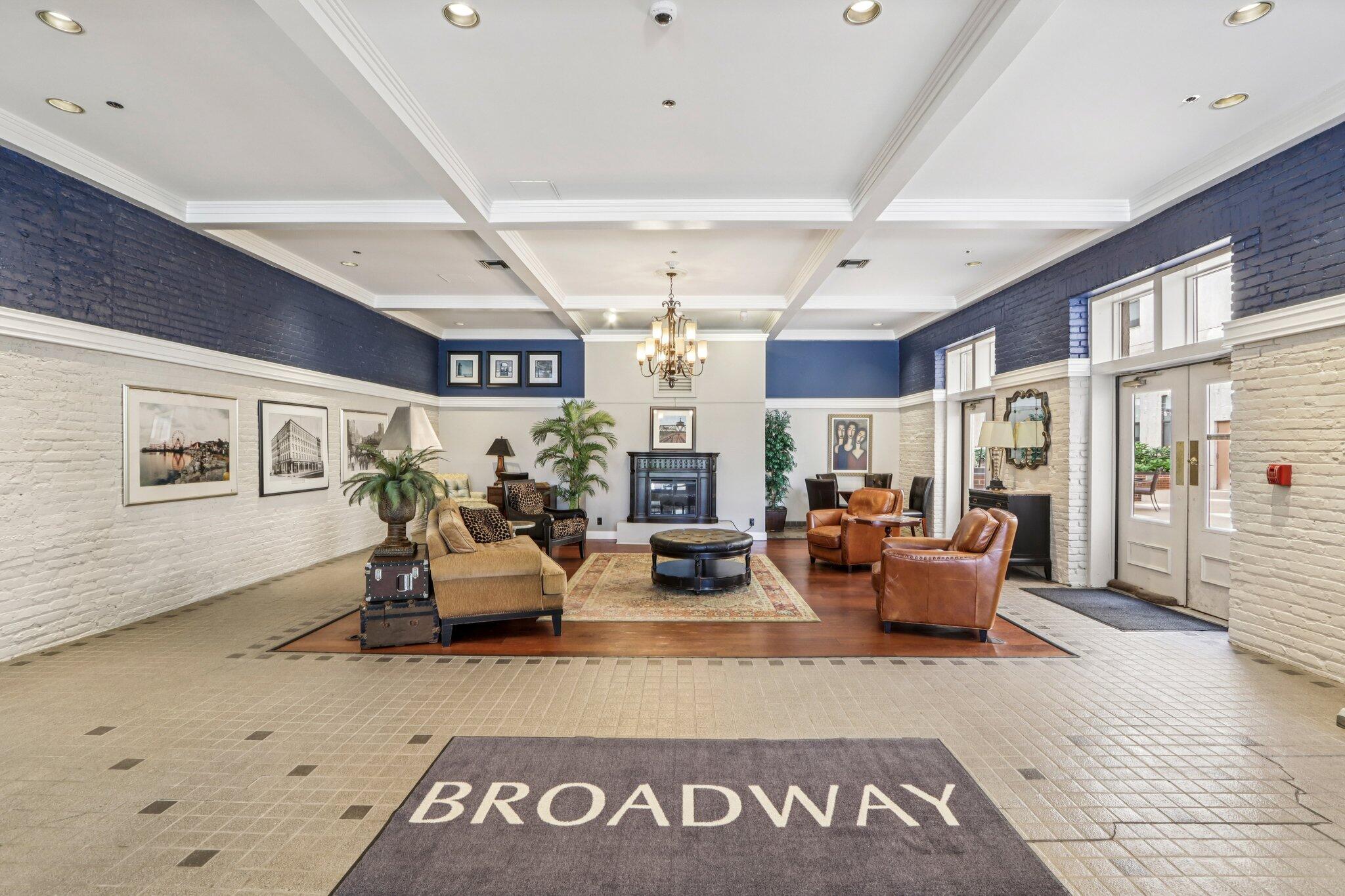 234 N Broadway - Unit: 513