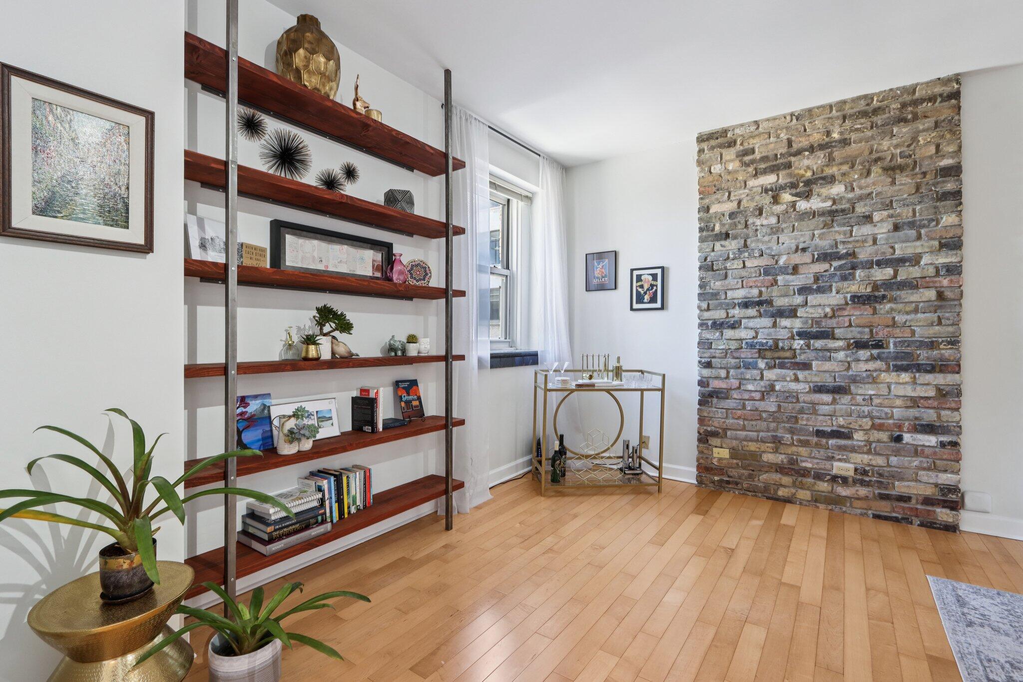 234 N Broadway - Unit: 513