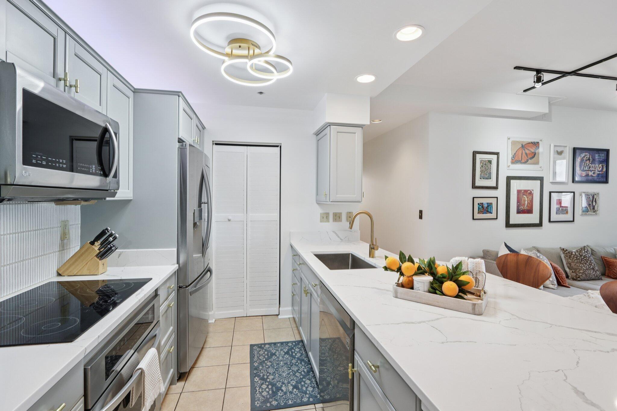 234 N Broadway - Unit: 513