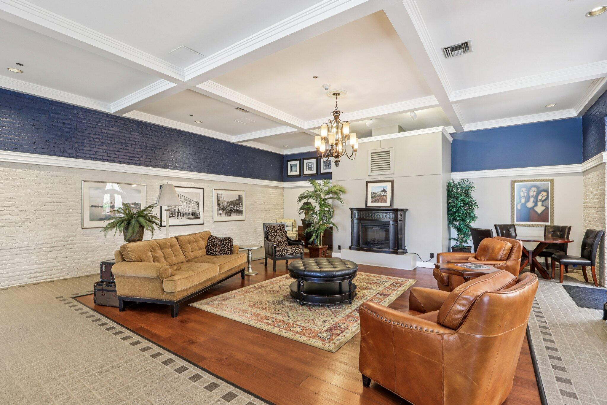 234 N Broadway - Unit: 513