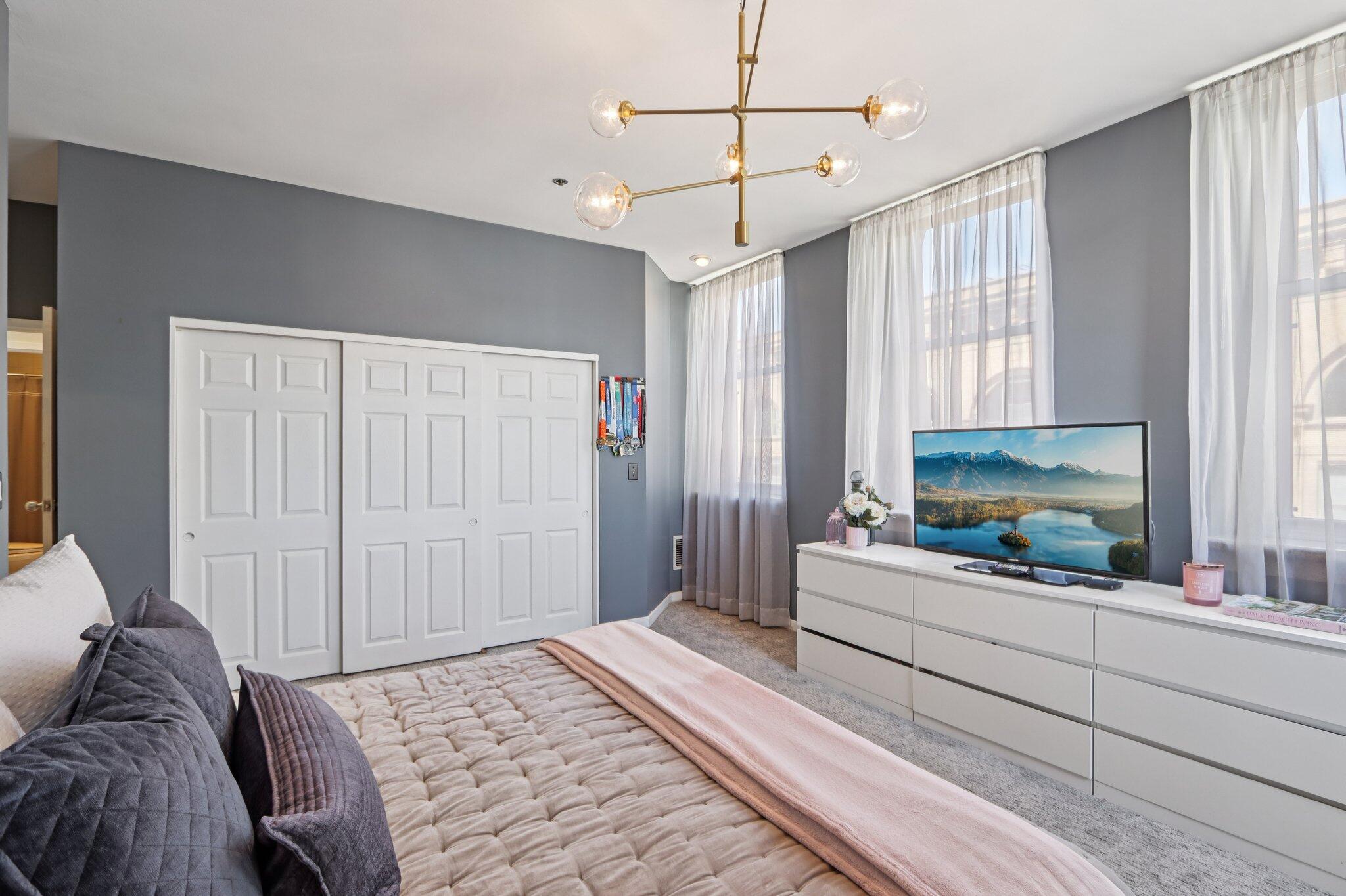 234 N Broadway - Unit: 513