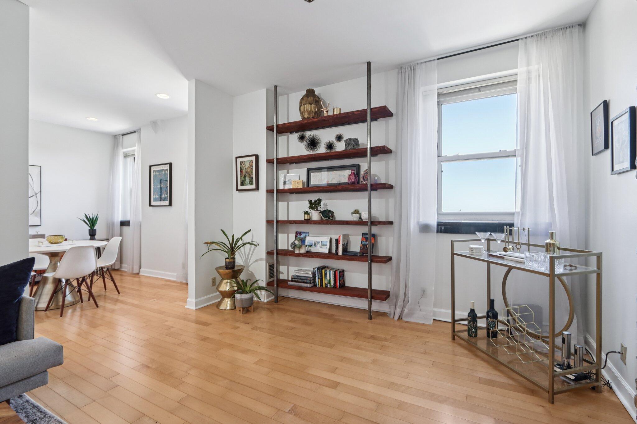 234 N Broadway - Unit: 513