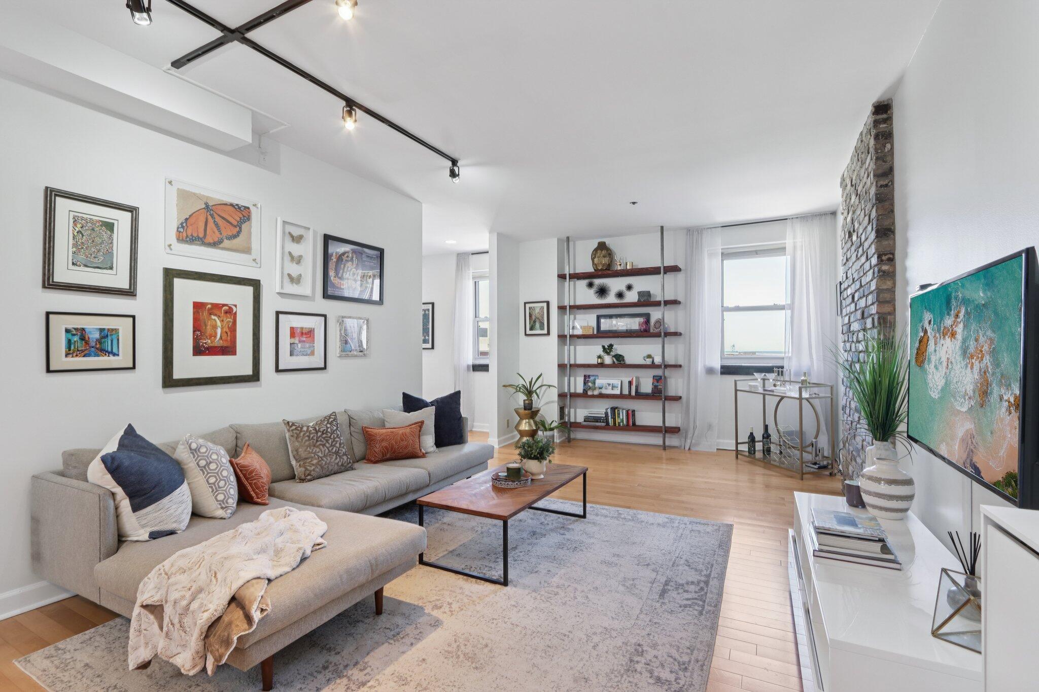 234 N Broadway - Unit: 513