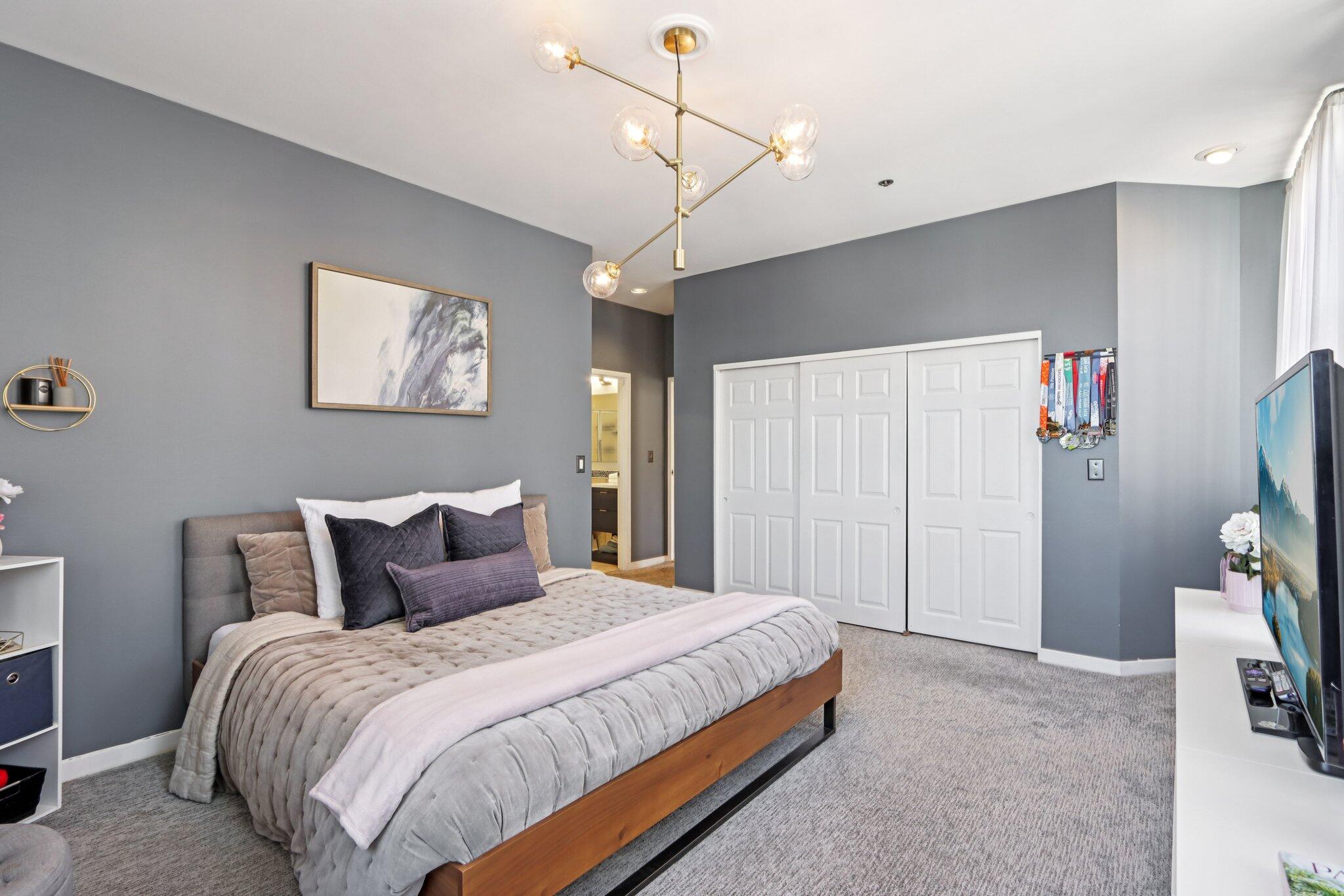 234 N Broadway - Unit: 513