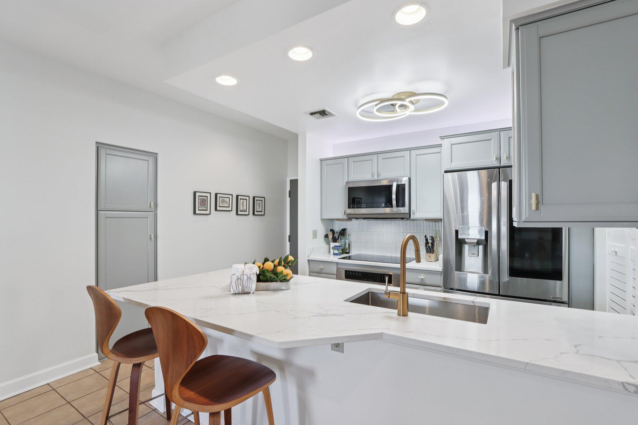 234 N Broadway - Unit: 513