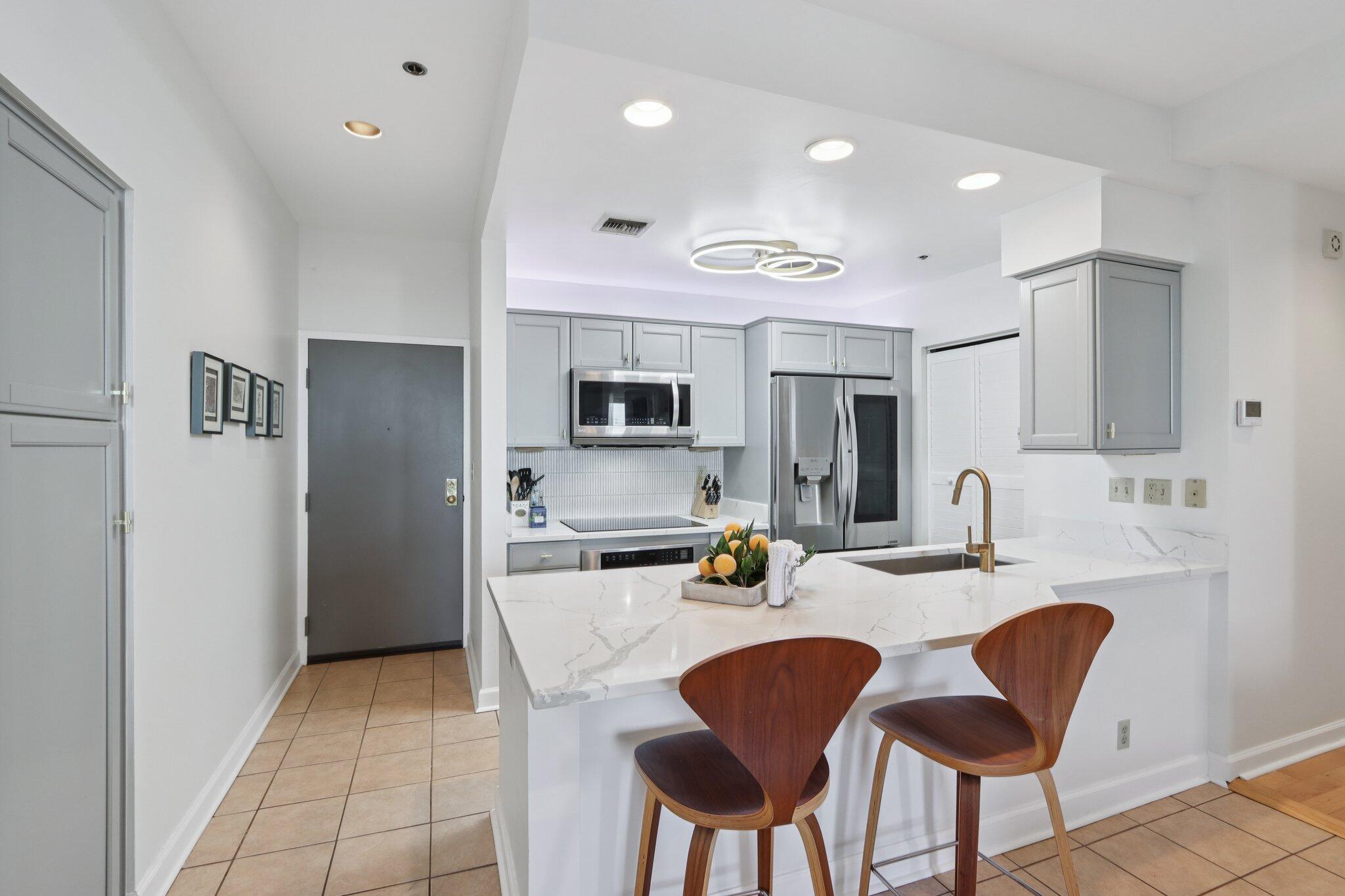 234 N Broadway - Unit: 513