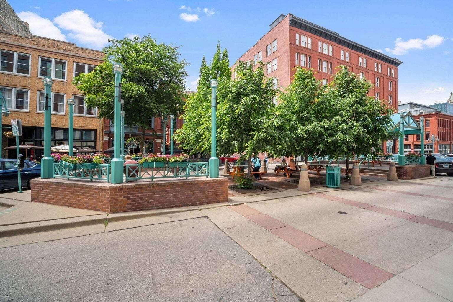 234 N Broadway - Unit: 513