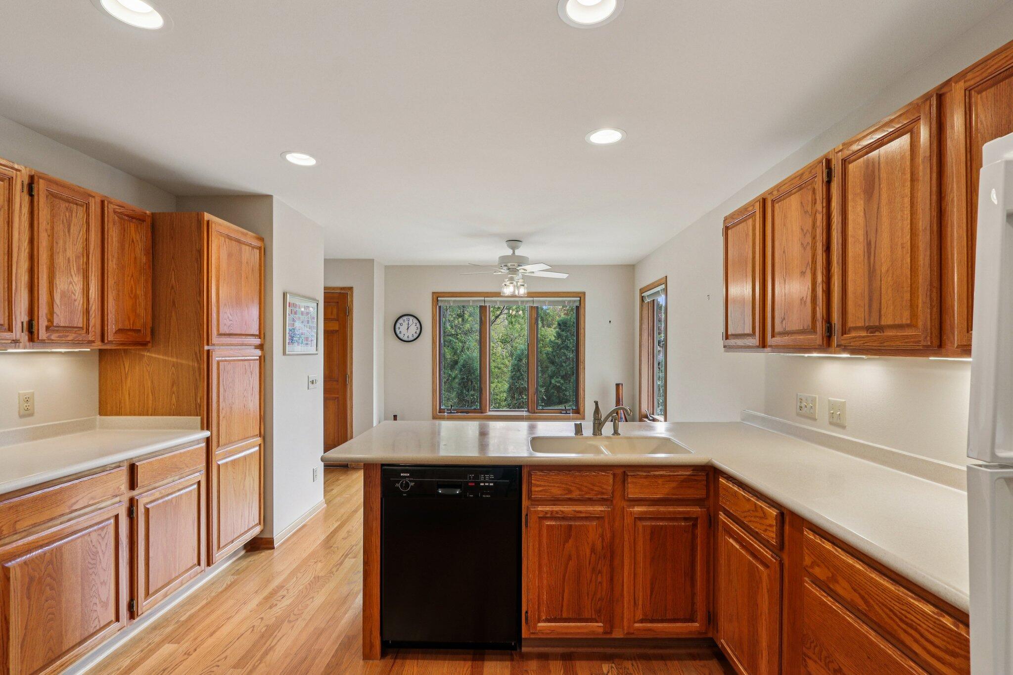 12374 W Waterford Ave