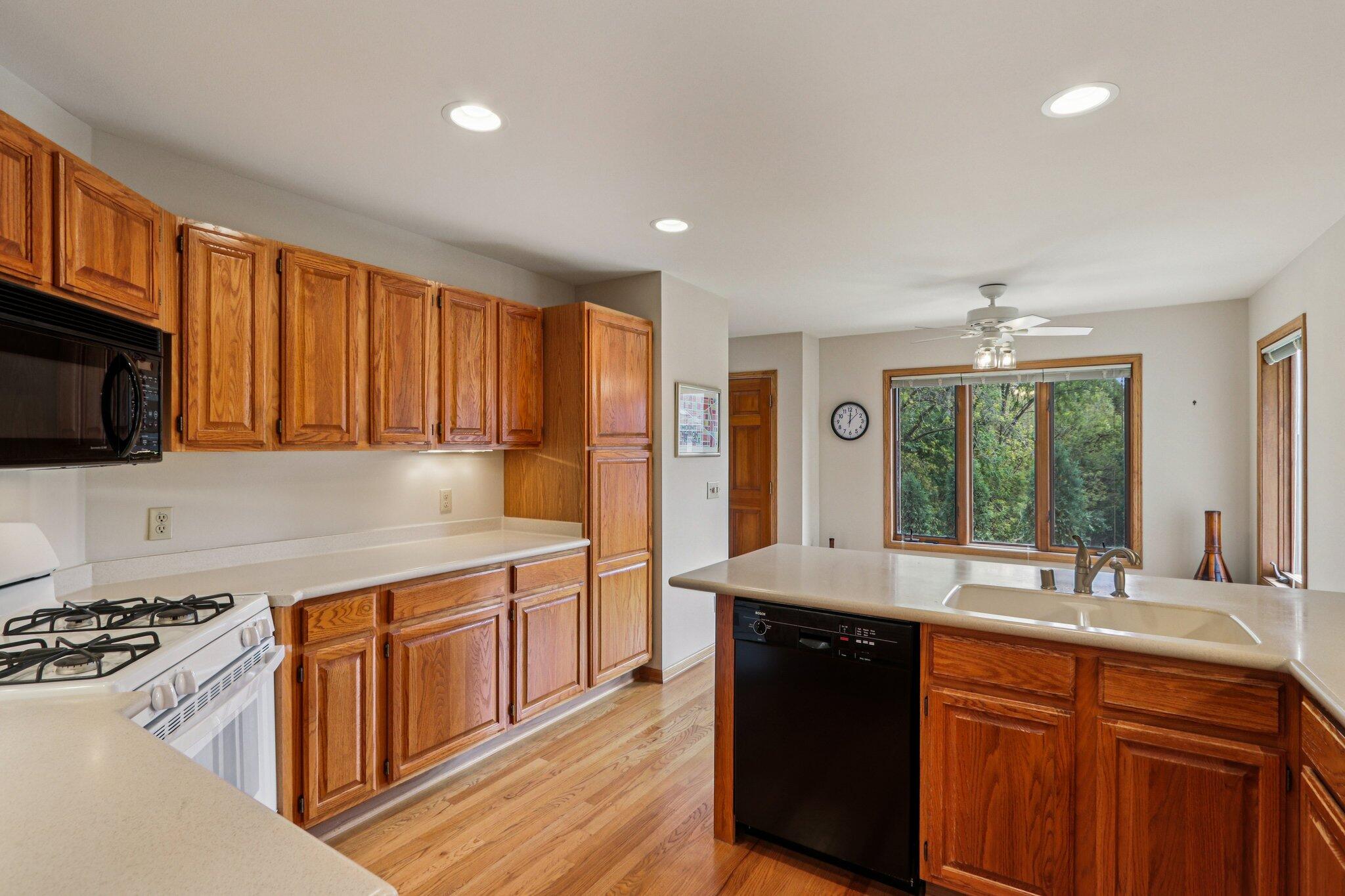 12374 W Waterford Ave