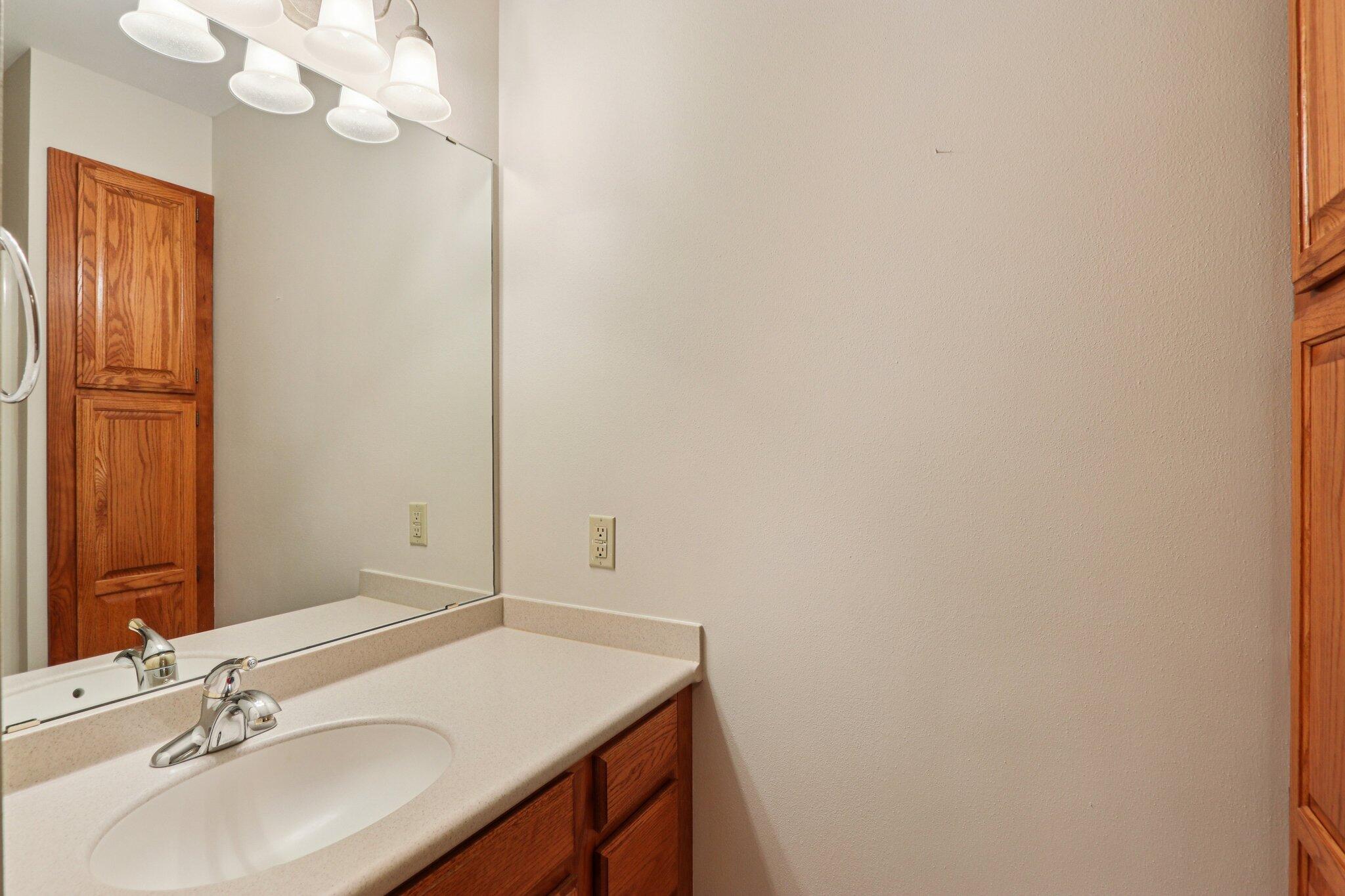 12374 W Waterford Ave