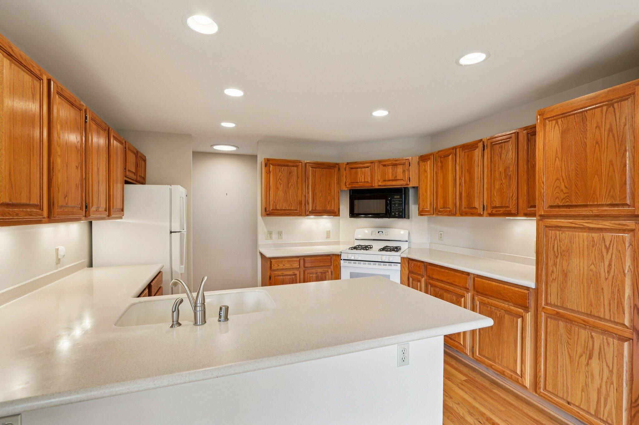 12374 W Waterford Ave