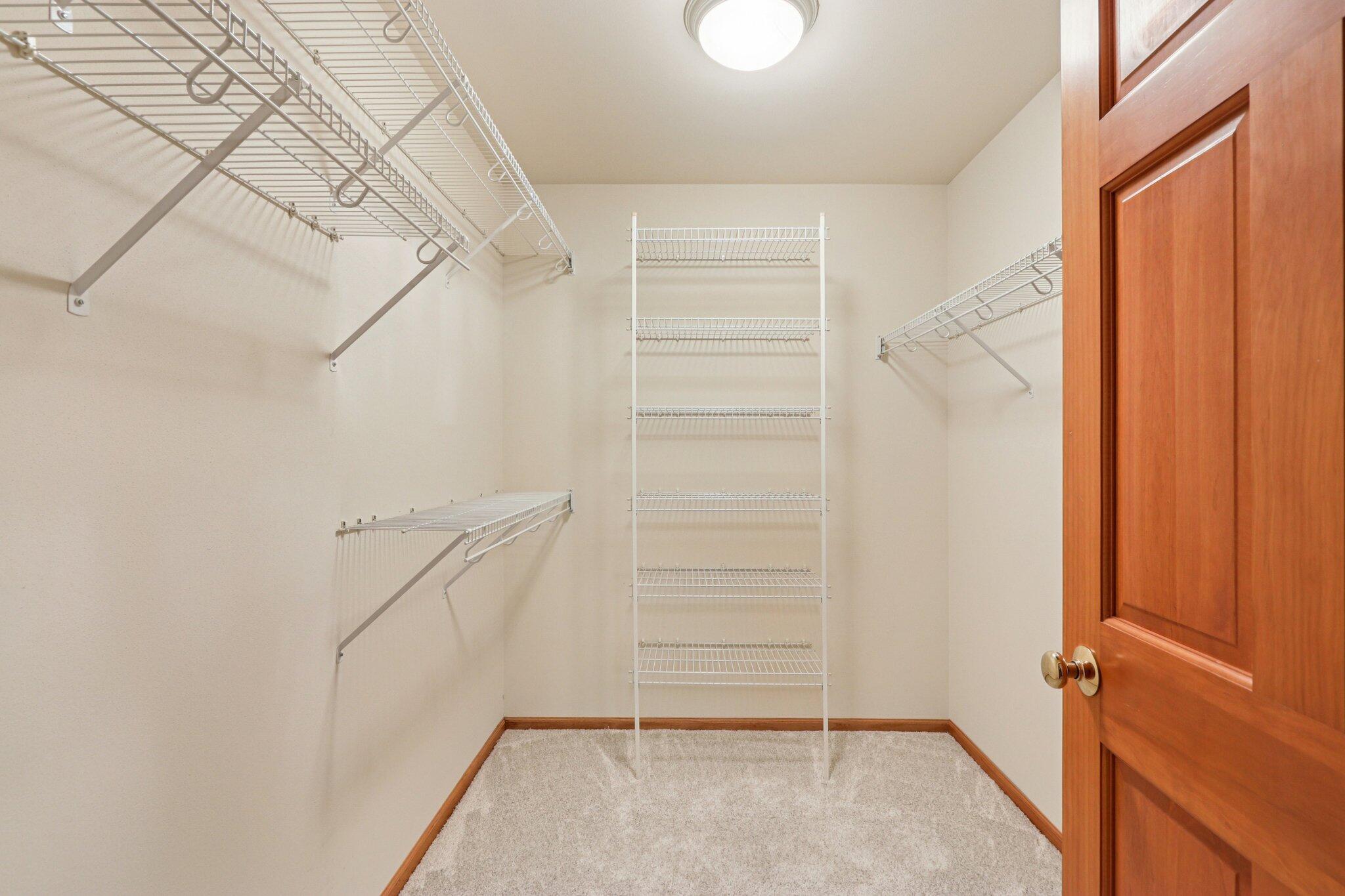 12374 W Waterford Ave