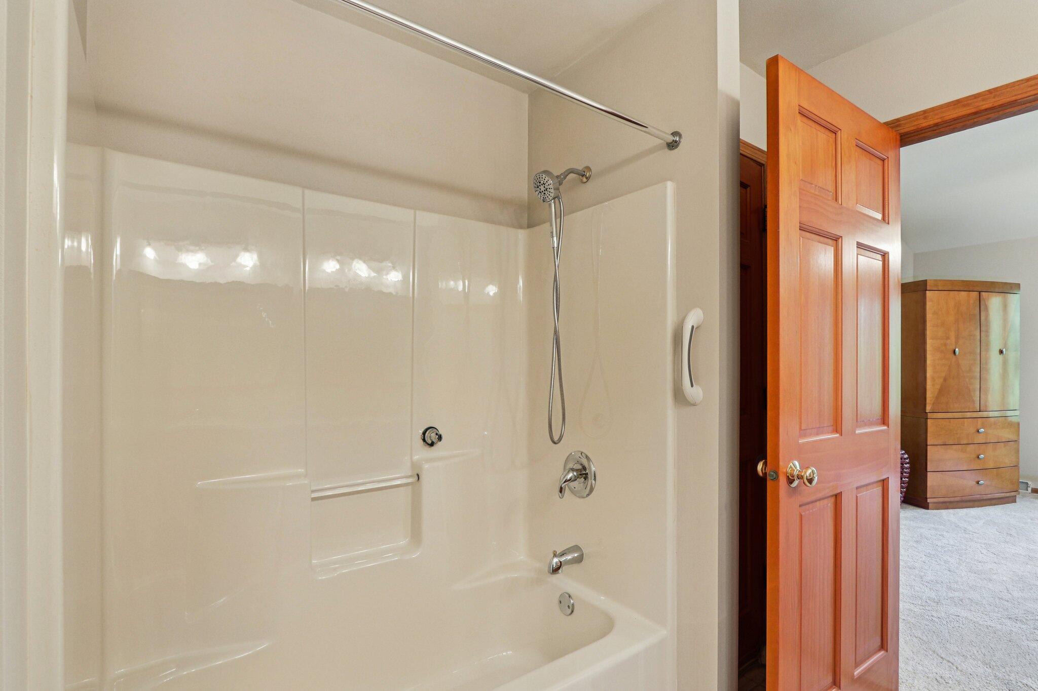 12374 W Waterford Ave