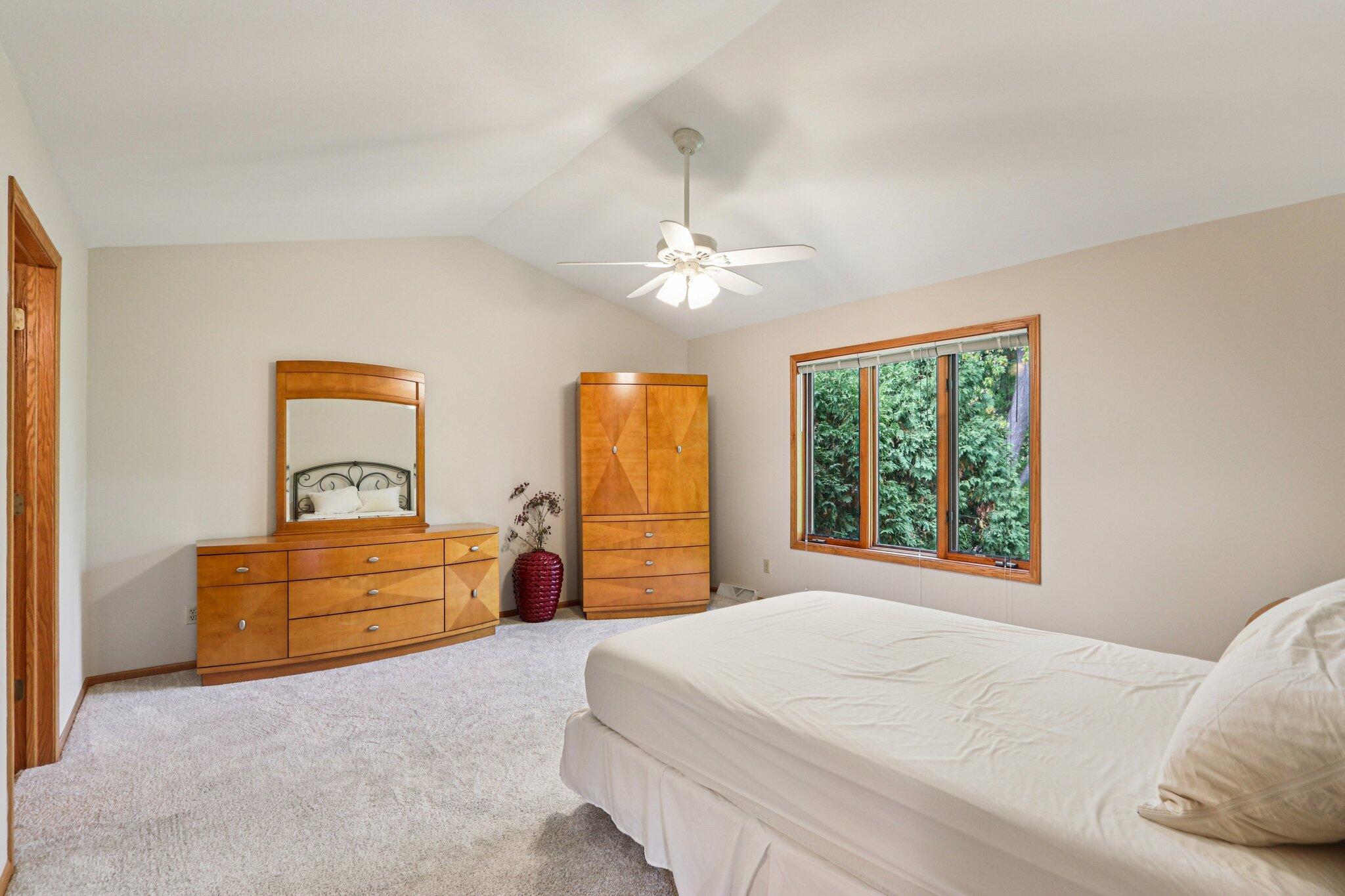 12374 W Waterford Ave