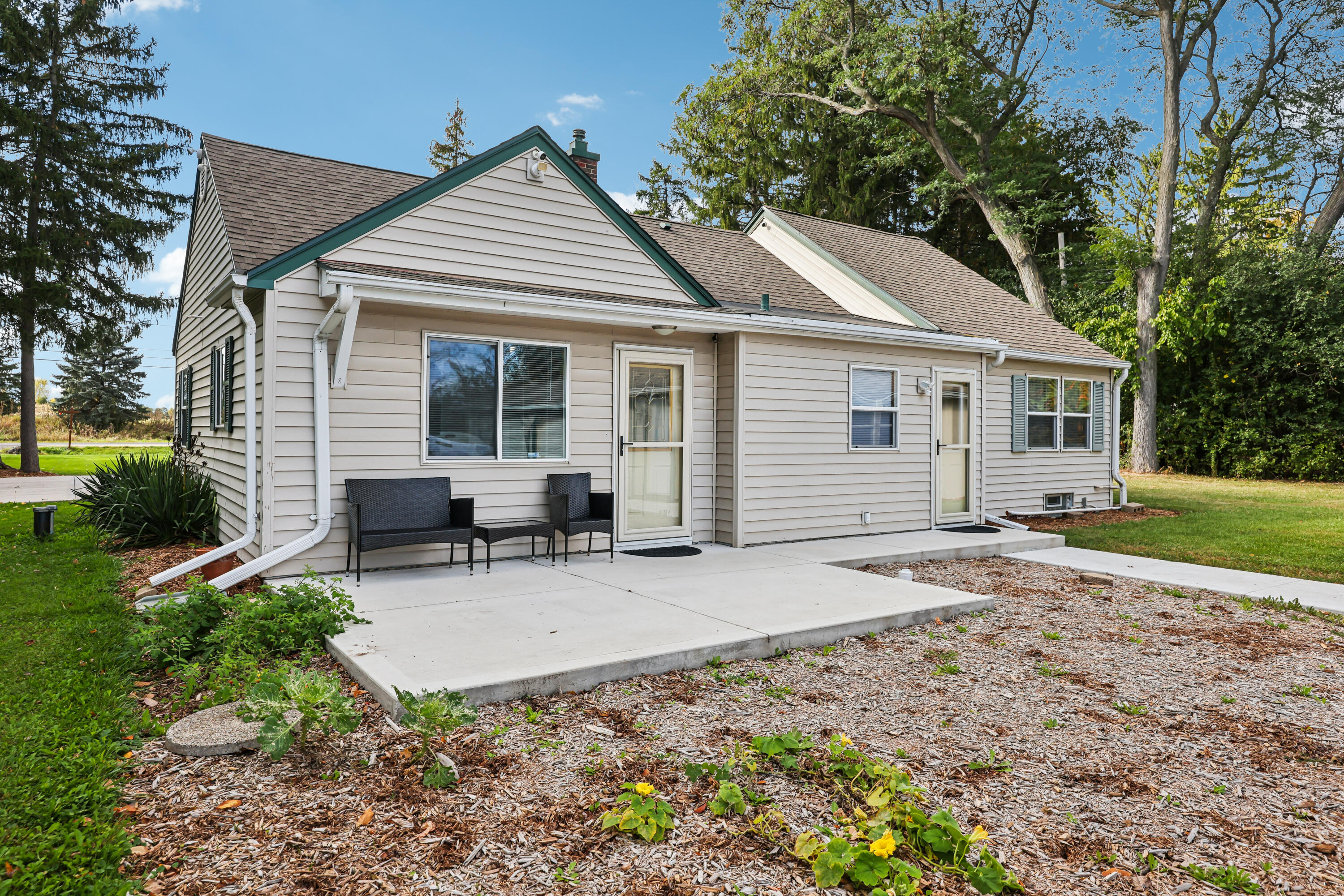 10216 N Baehr Rd