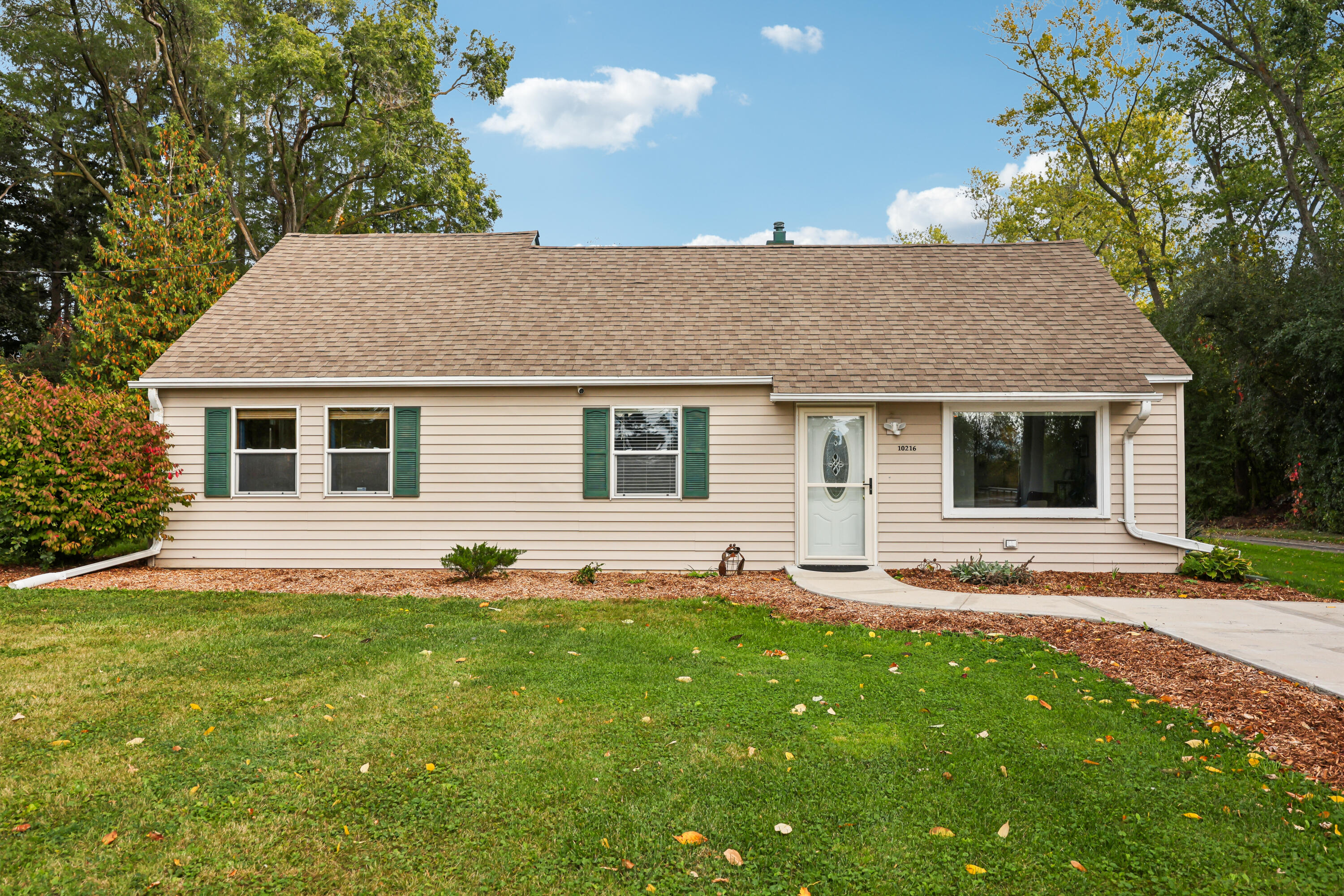 10216 N Baehr Rd
