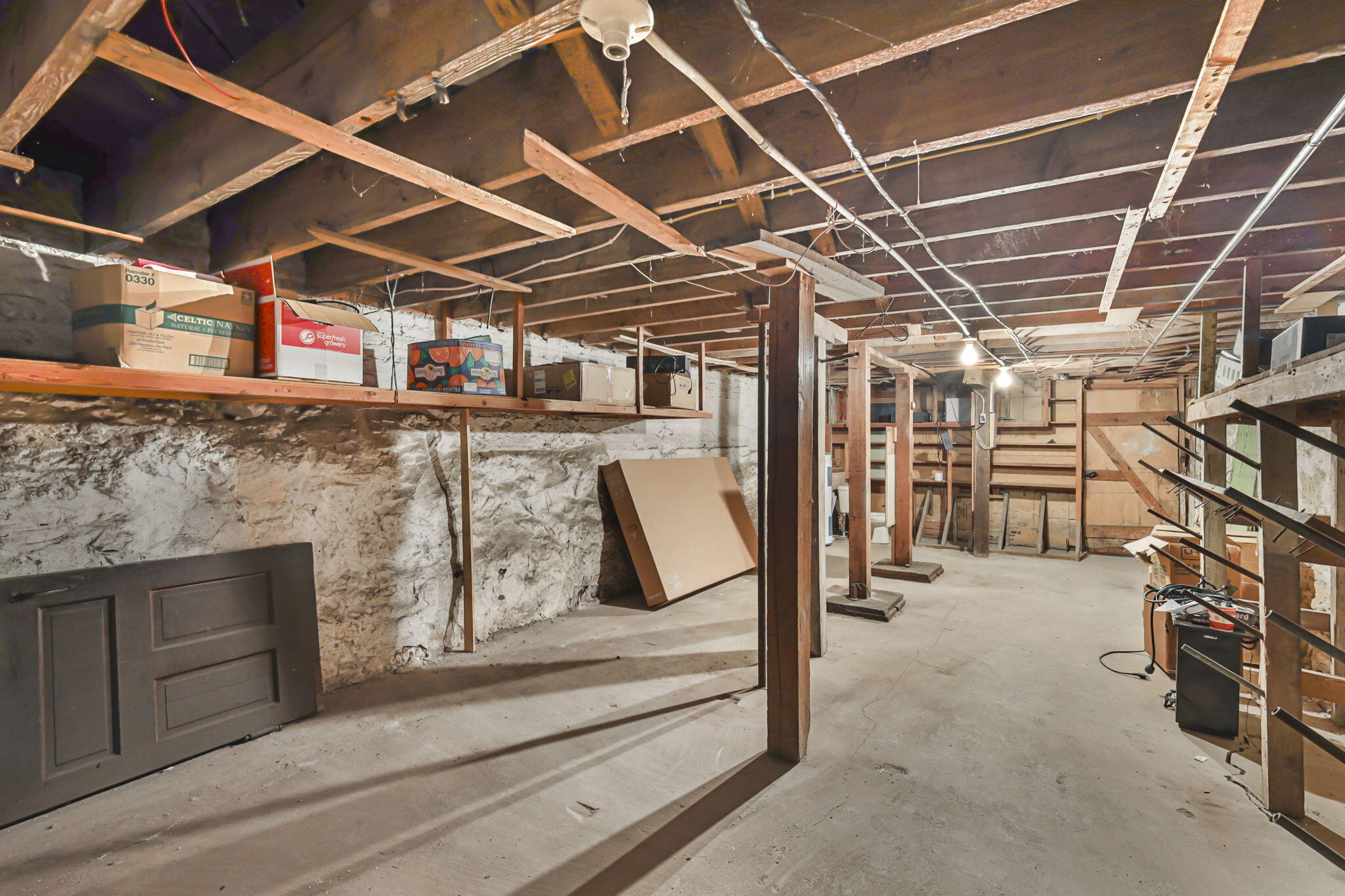 134 E Lake St Unit: 136