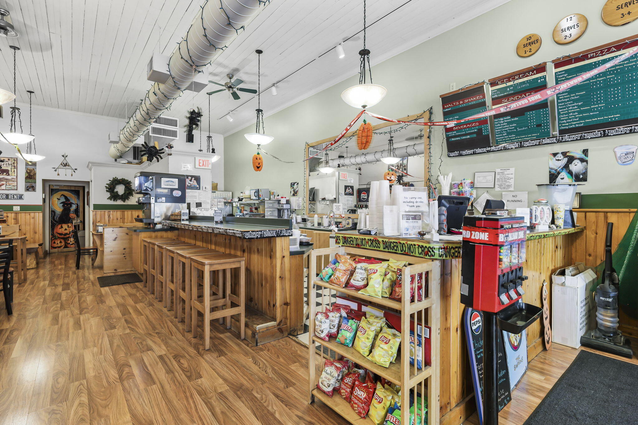 134 E Lake St Unit: 136