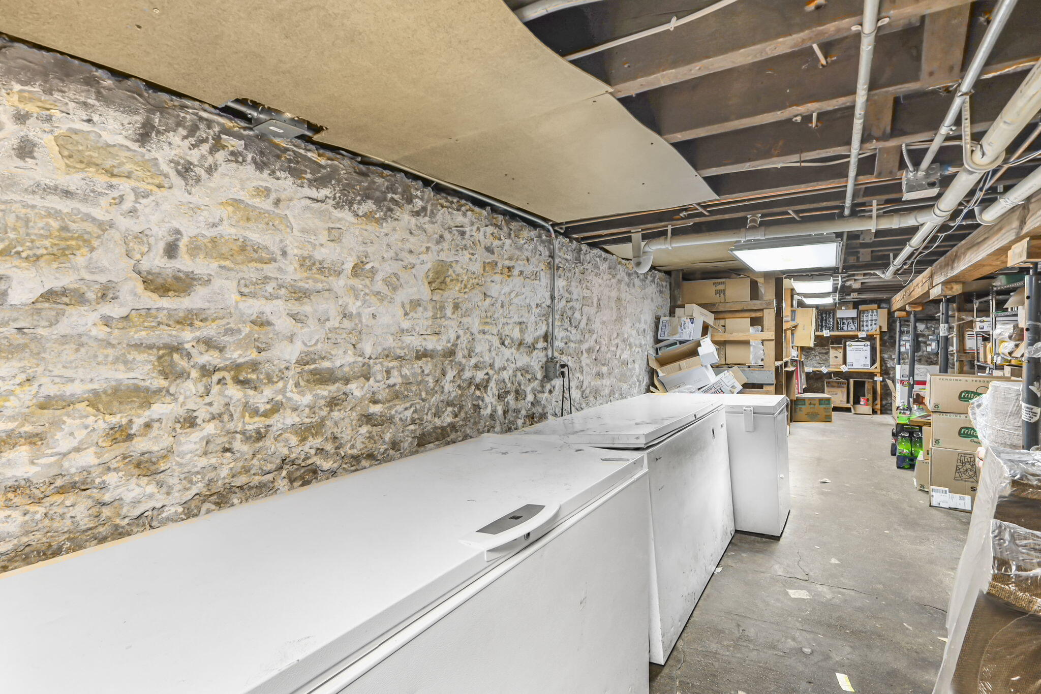 134 E Lake St Unit: 136