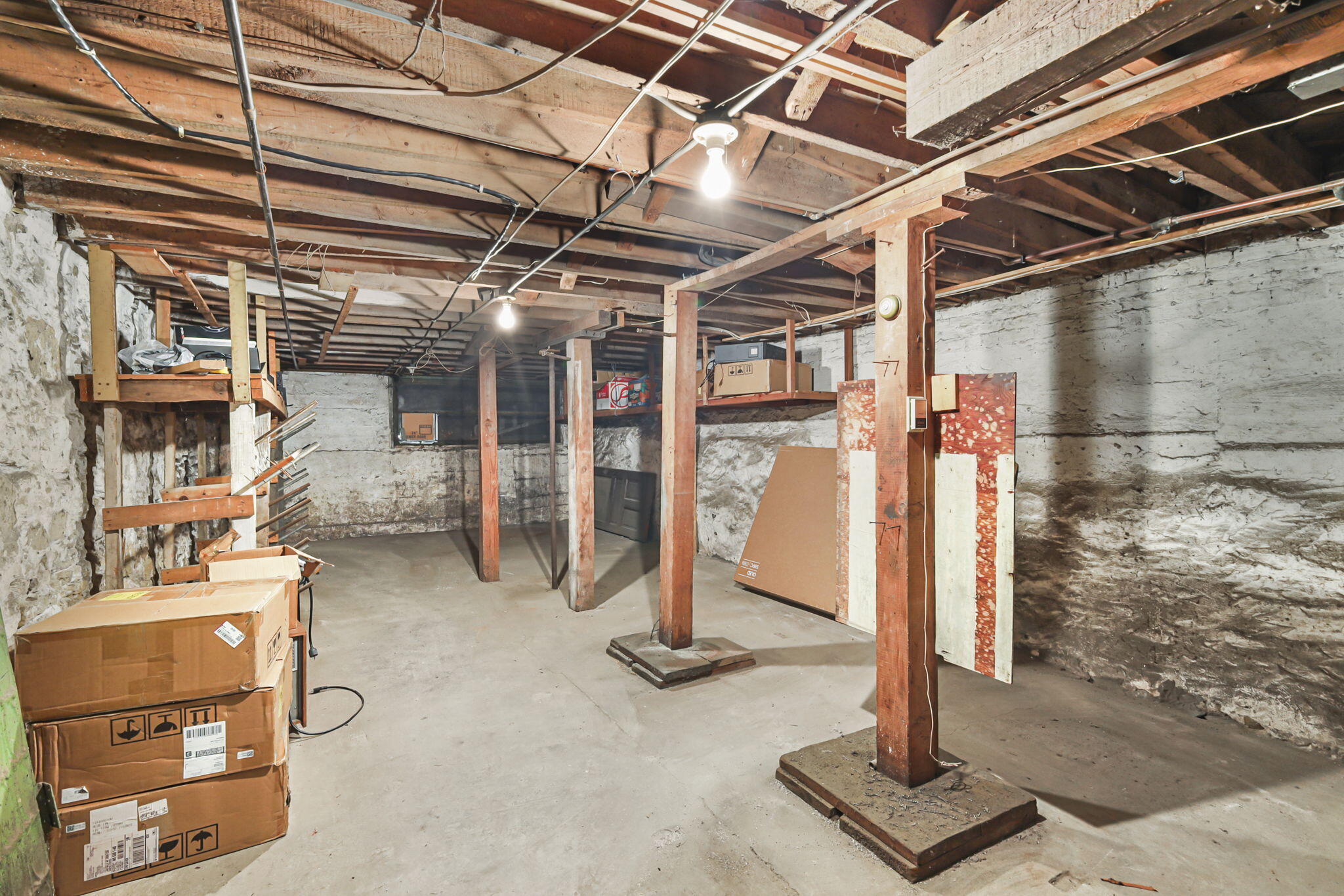 134 E Lake St Unit: 136