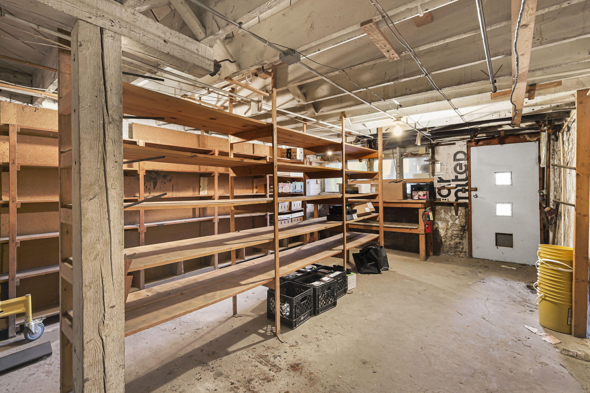 134 E Lake St Unit: 136