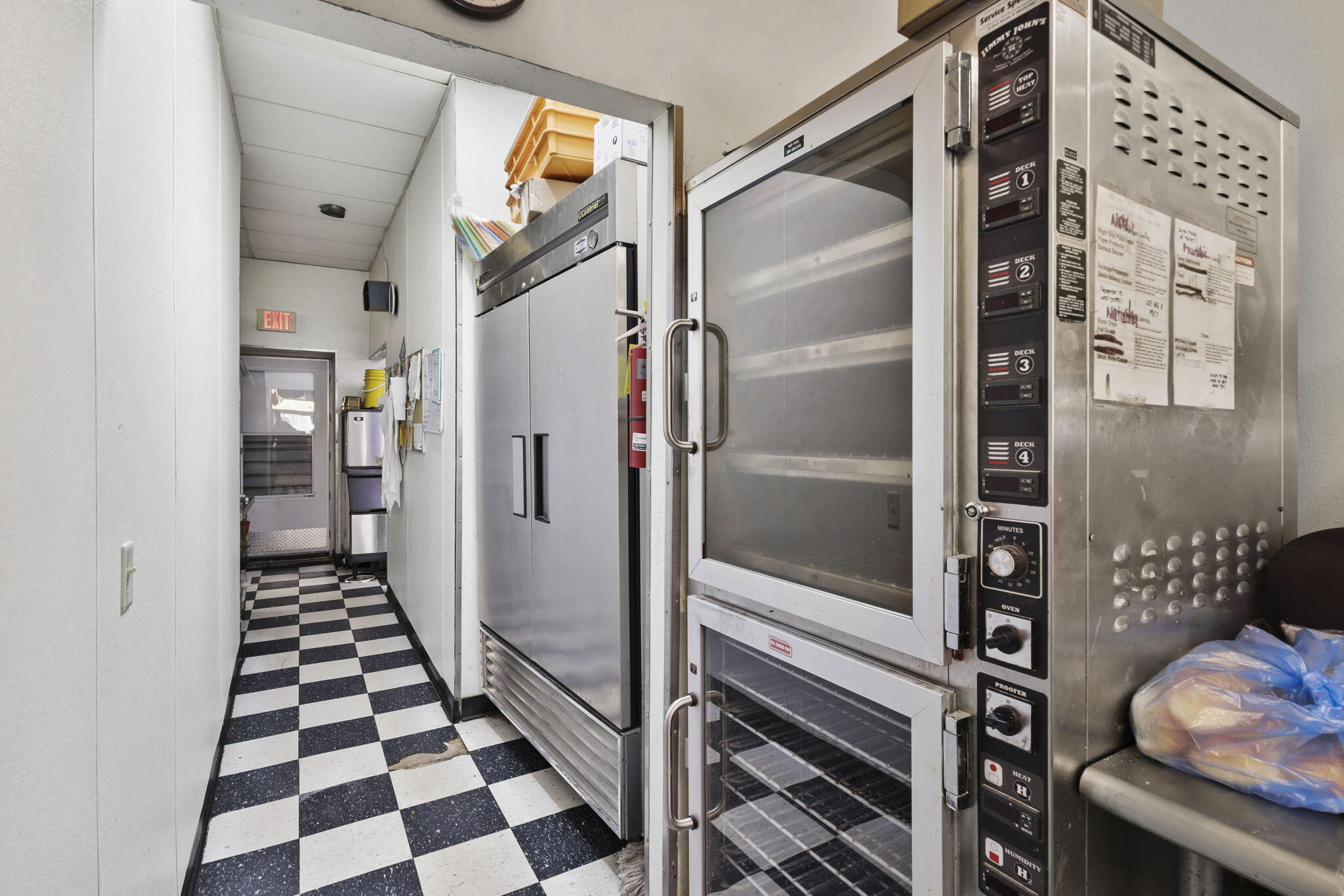 134 E Lake St Unit: 136