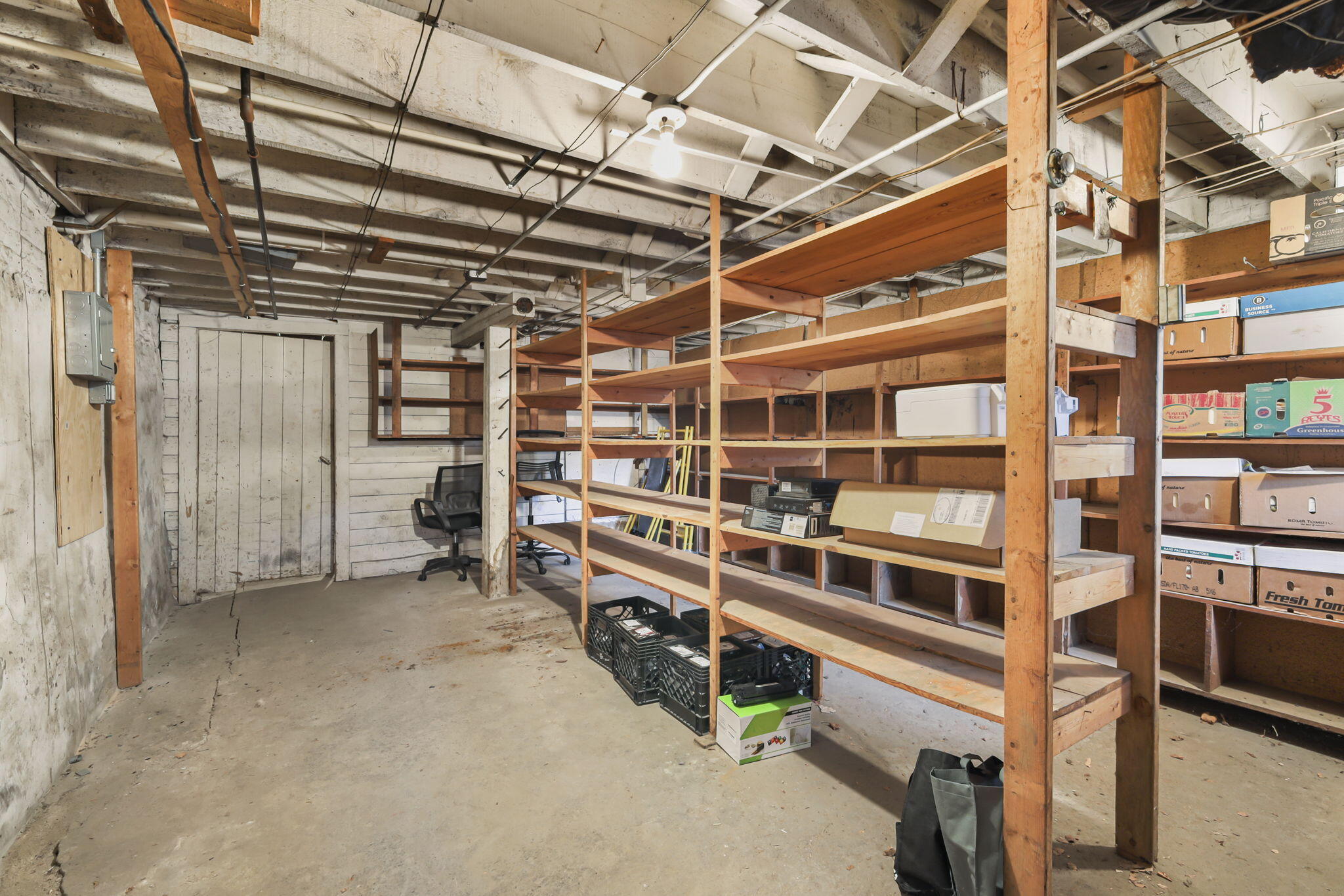 134 E Lake St Unit: 136