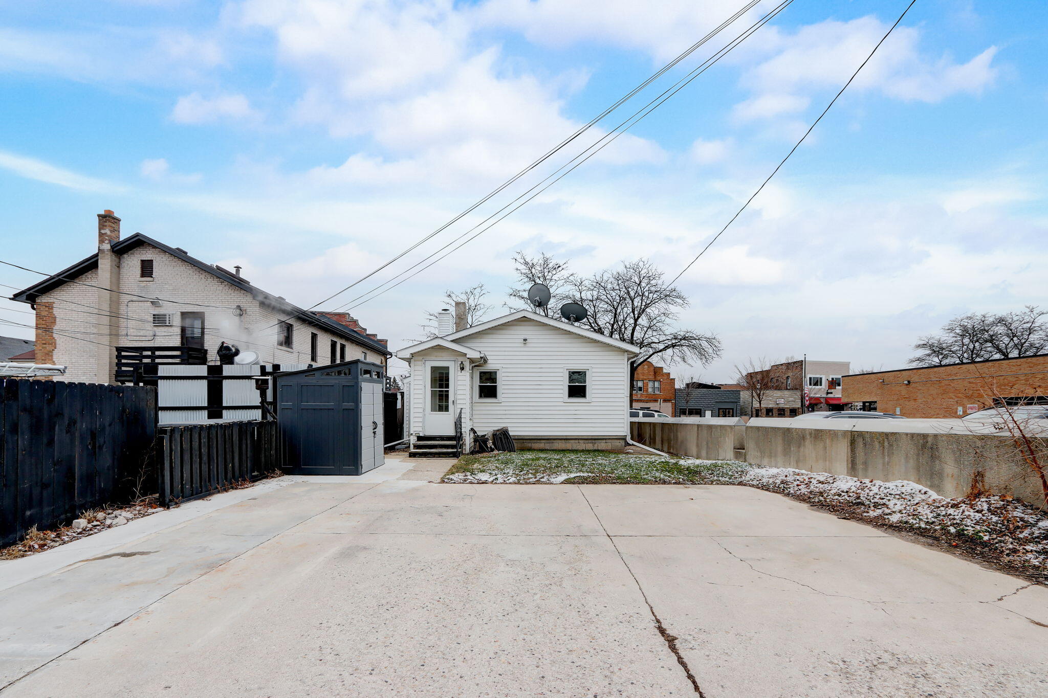 7100 W National Ave
