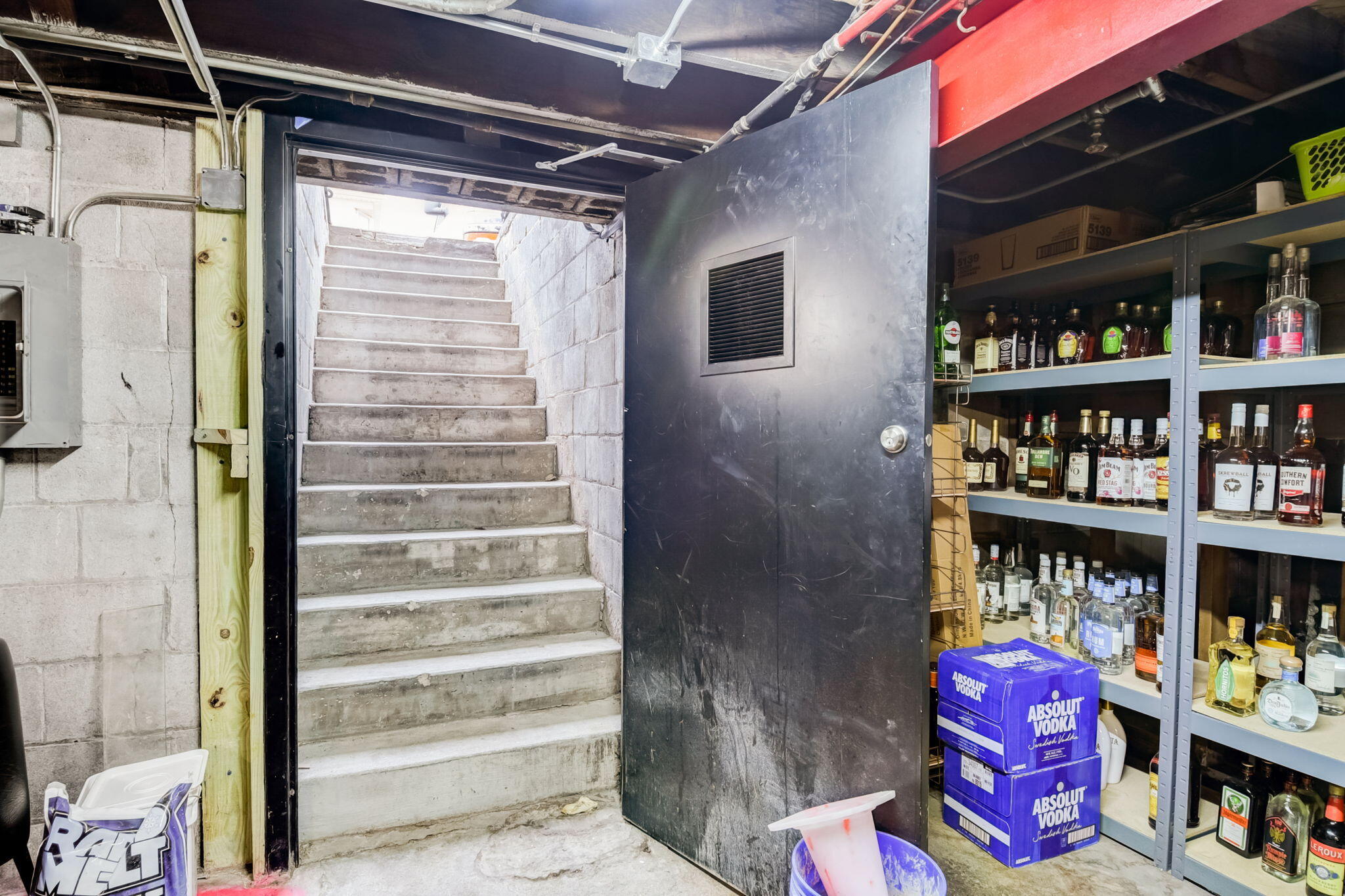7100 W National Ave