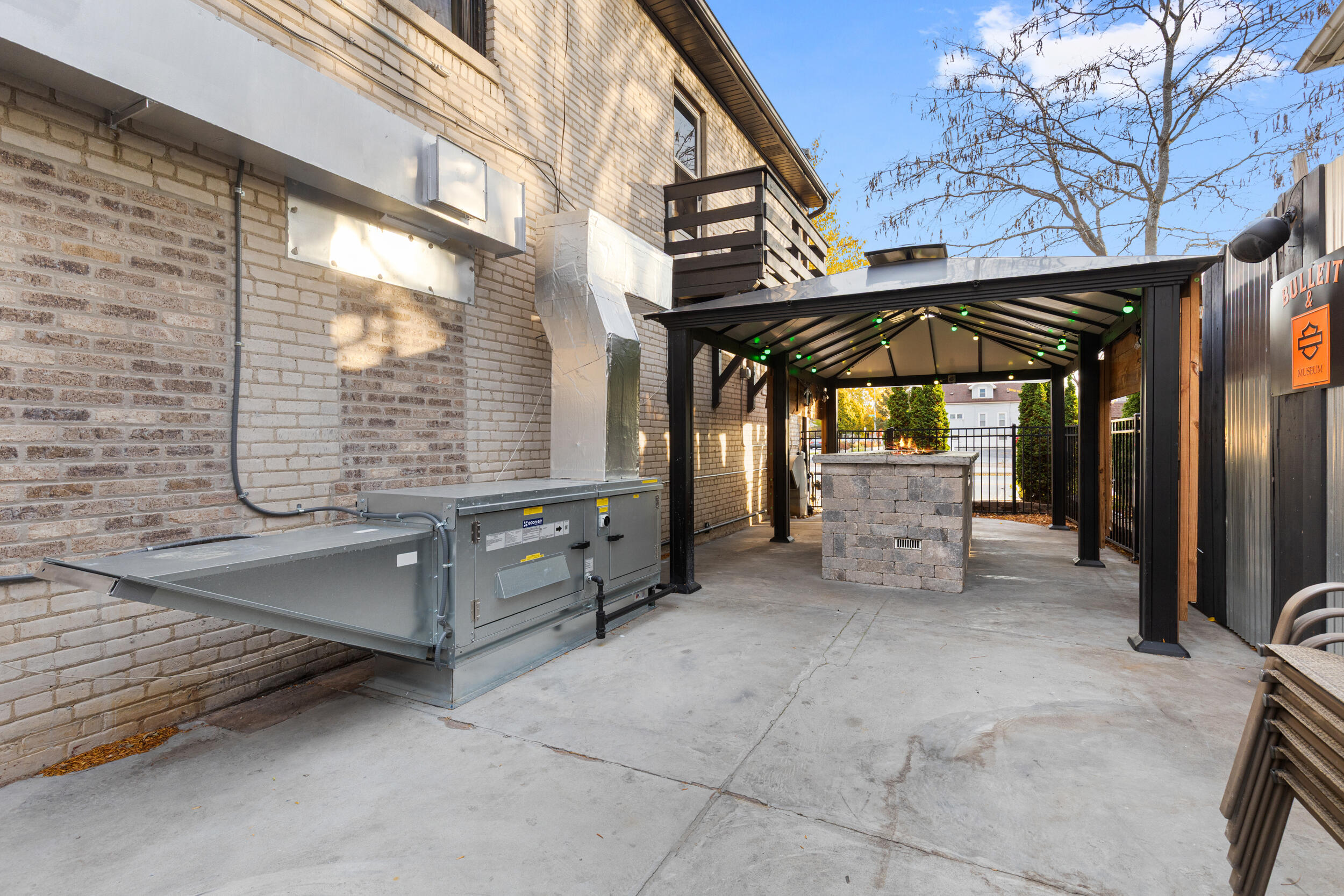 7100 W National Ave