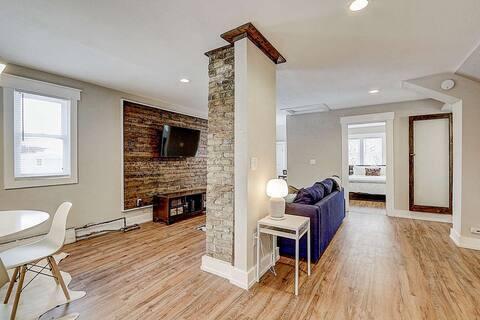 1202 N 45th St Unit: 1202 A