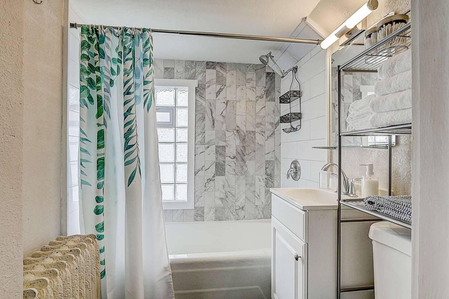 1202 N 45th St Unit: 1202 A