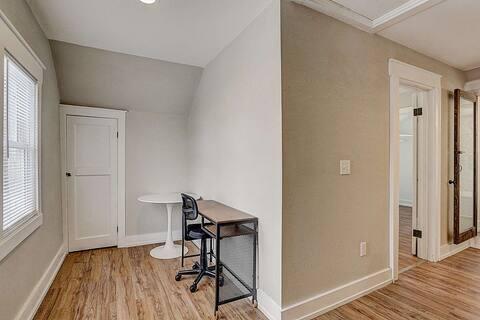 1202 N 45th St Unit: 1202 A