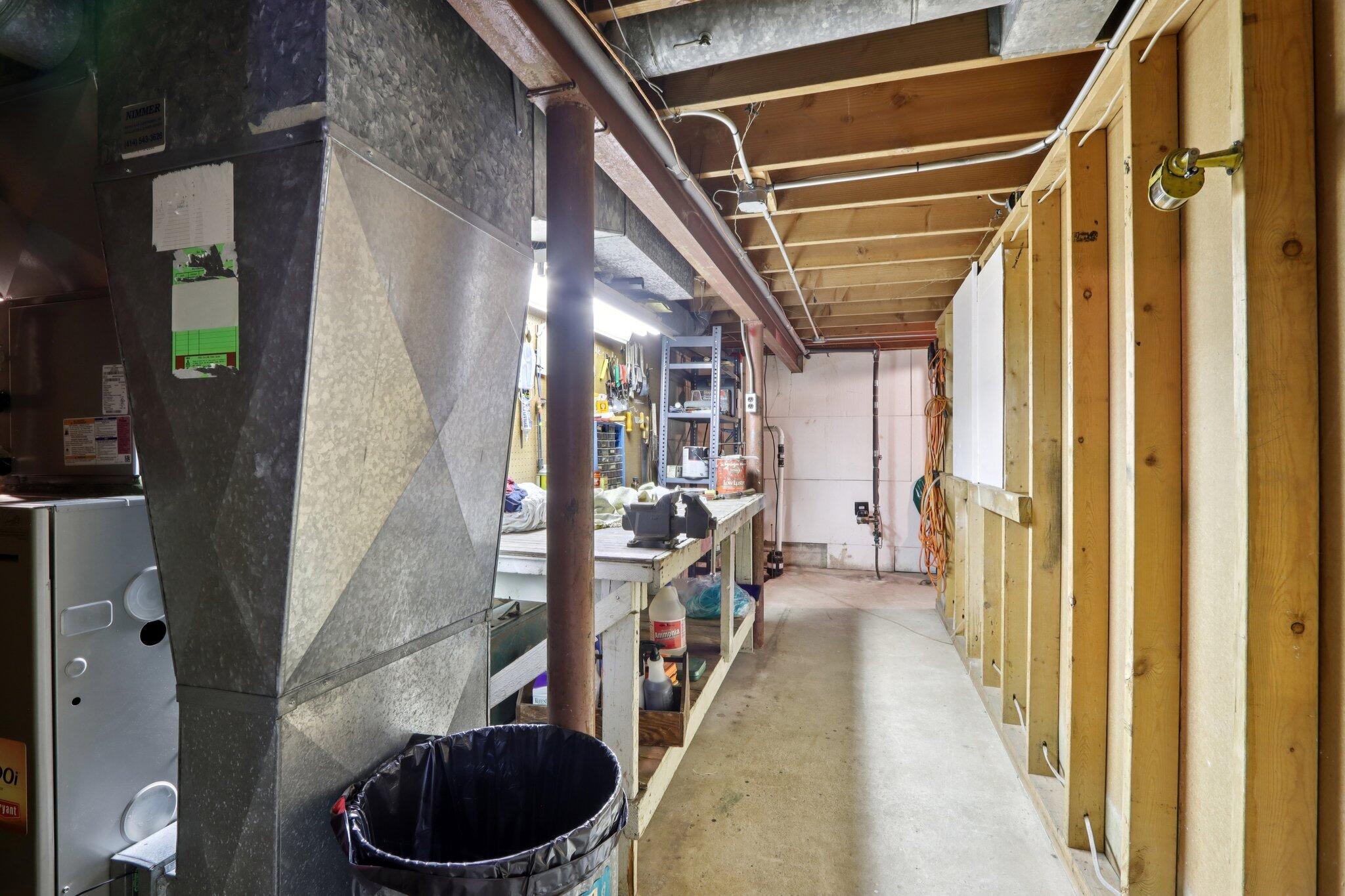 5341 N 49th St Unit: 5343