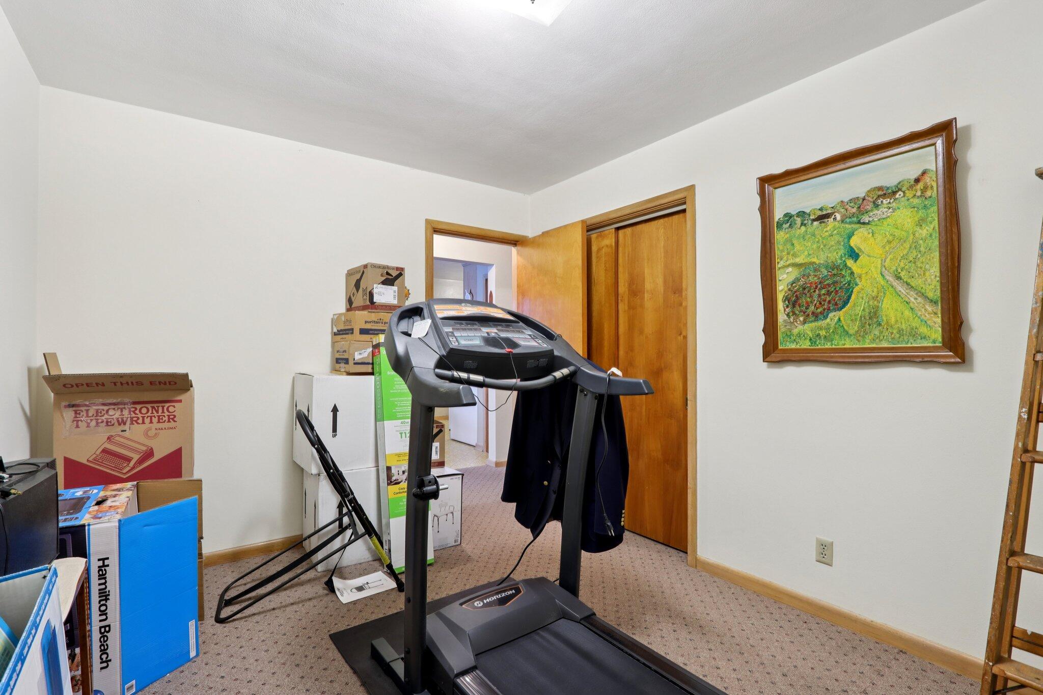 5341 N 49th St Unit: 5343