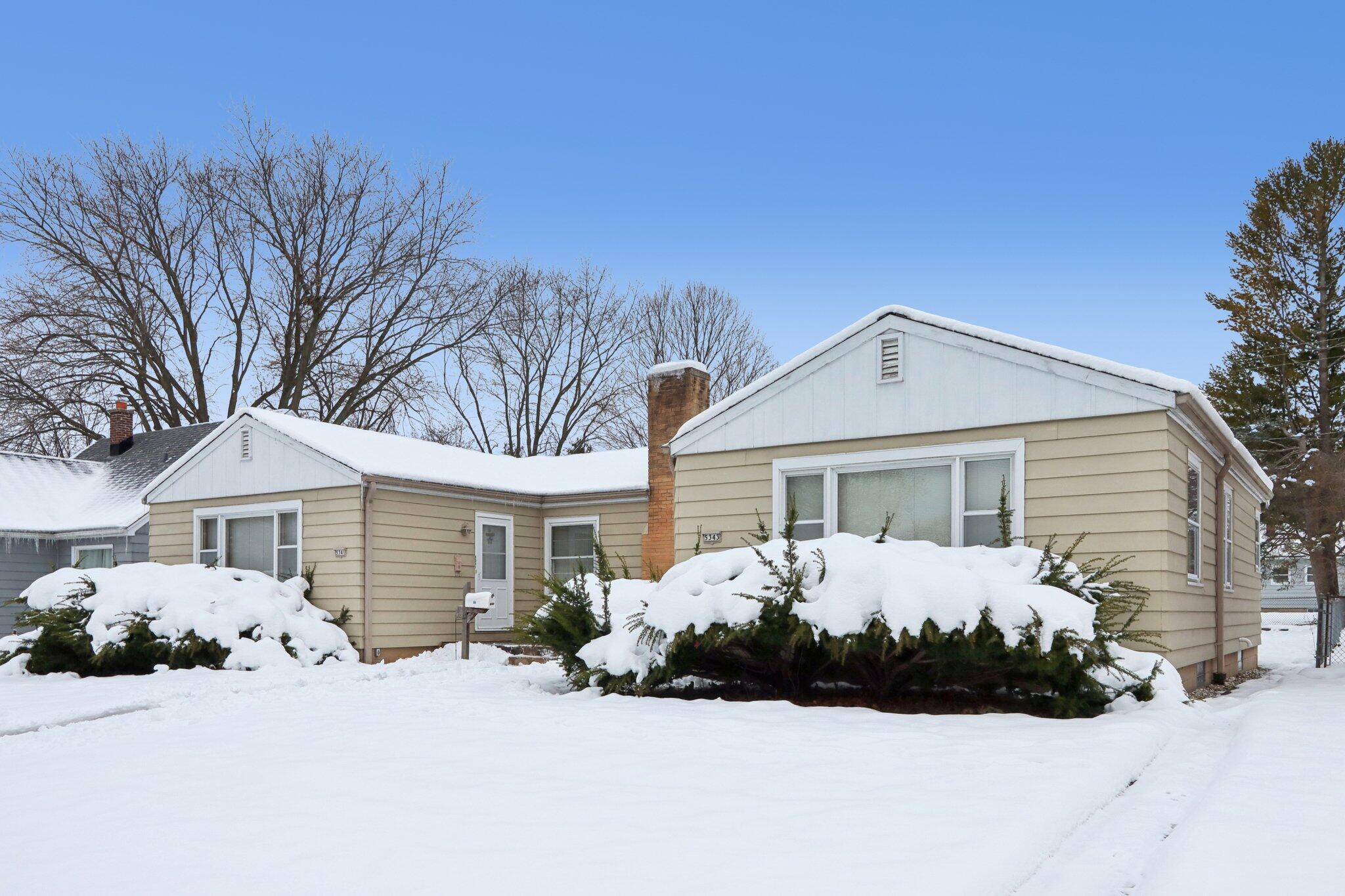 5341 N 49th St Unit: 5343