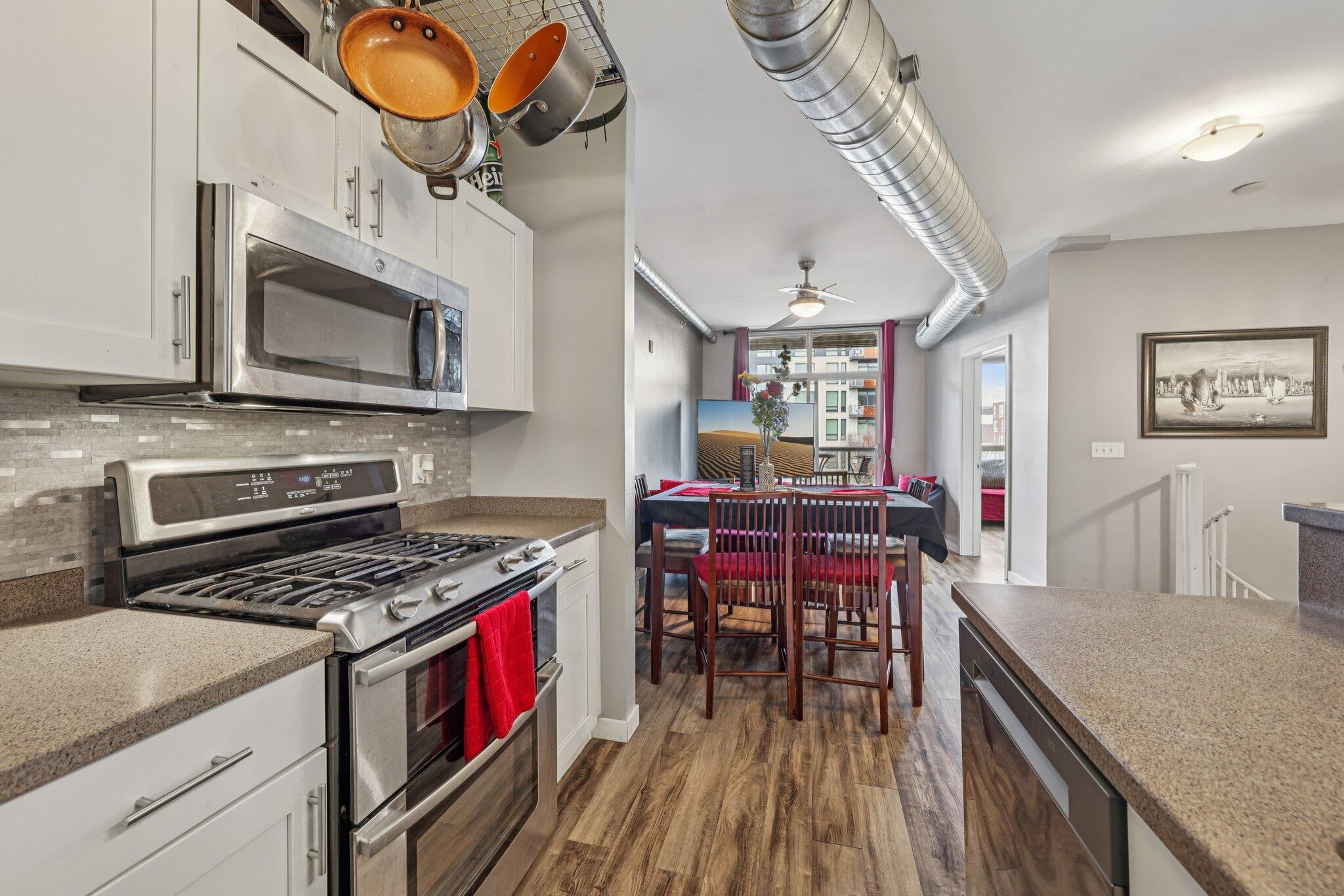 1541 N Jefferson St Unit: 209