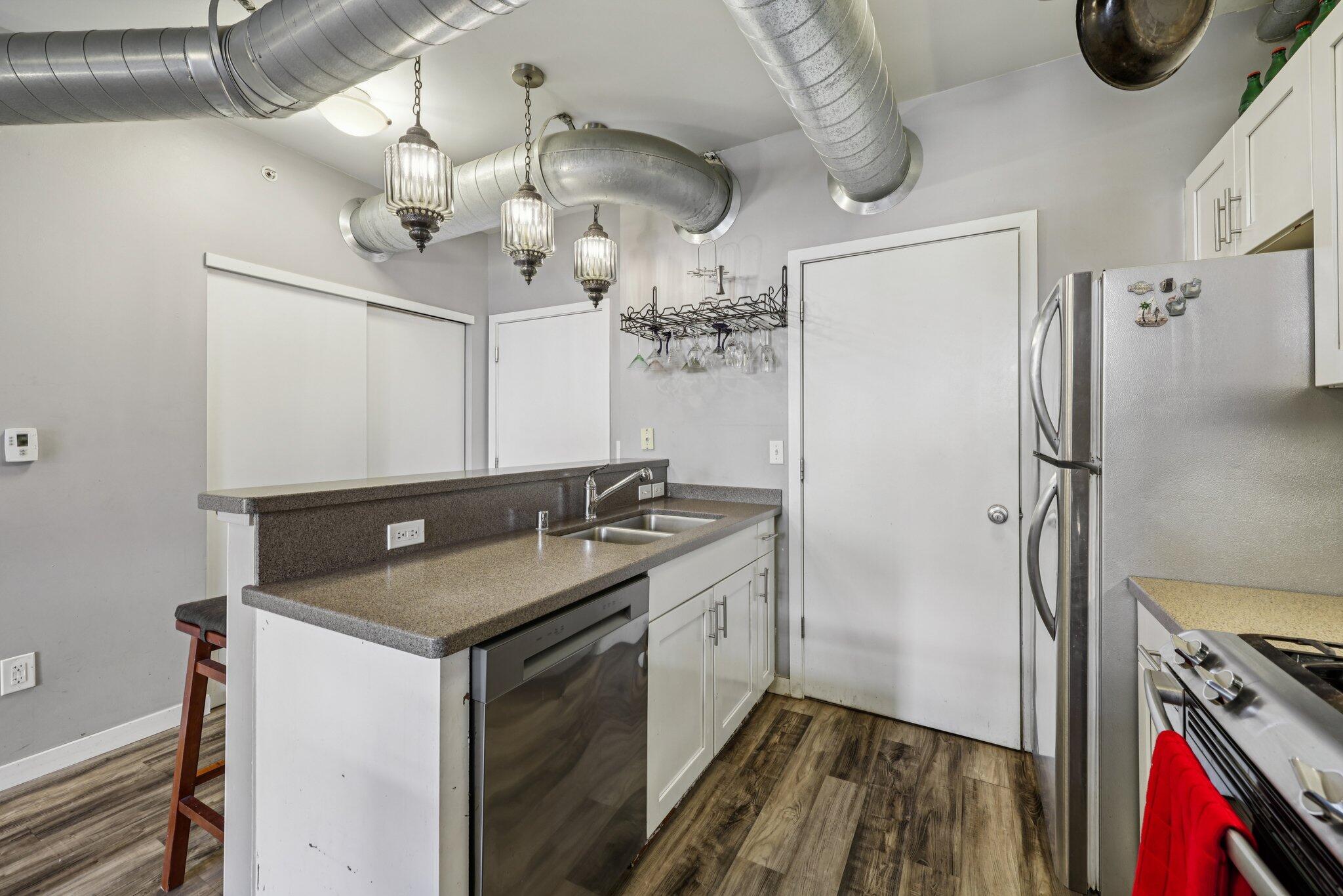 1541 N Jefferson St Unit: 209