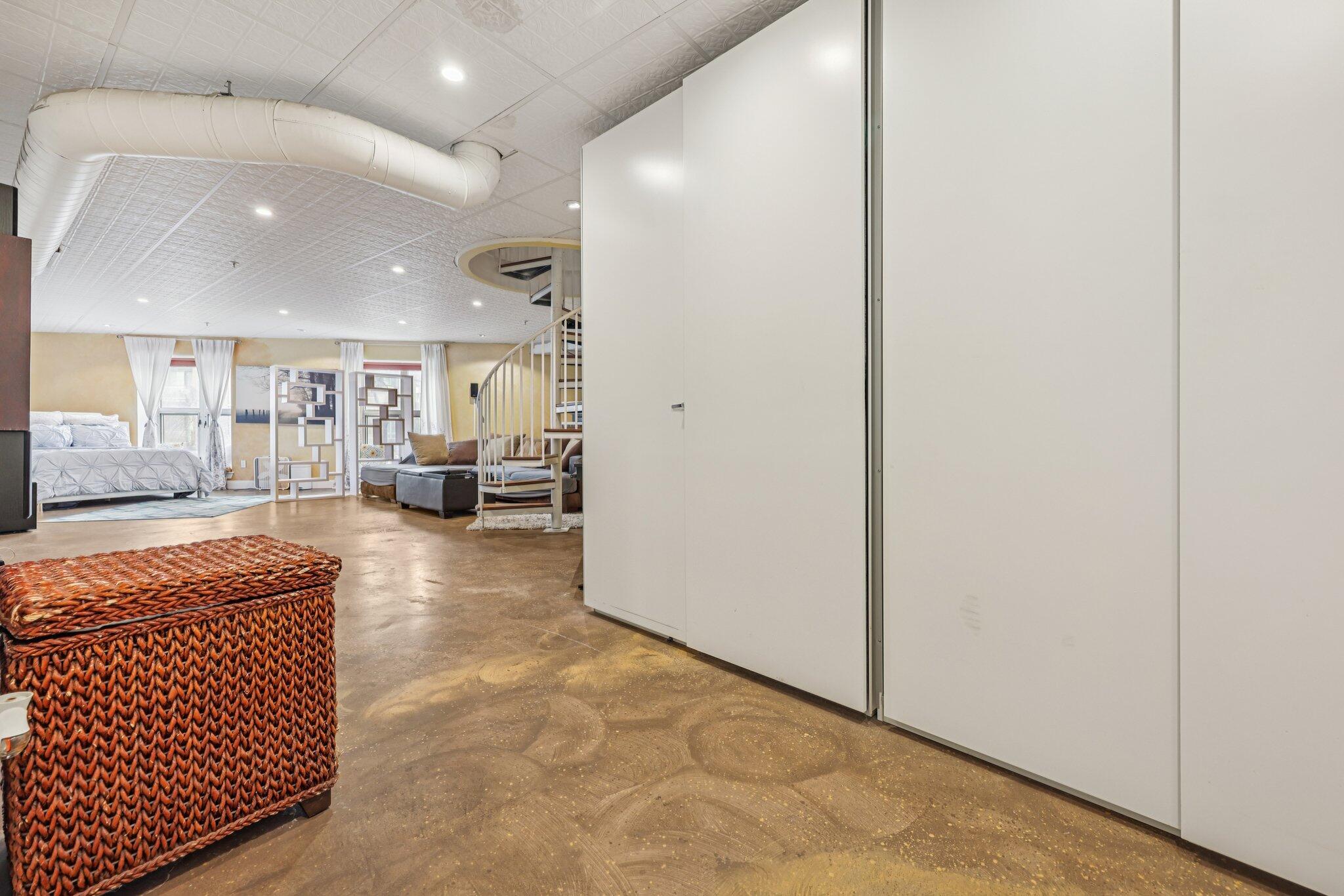 1541 N Jefferson St Unit: 209