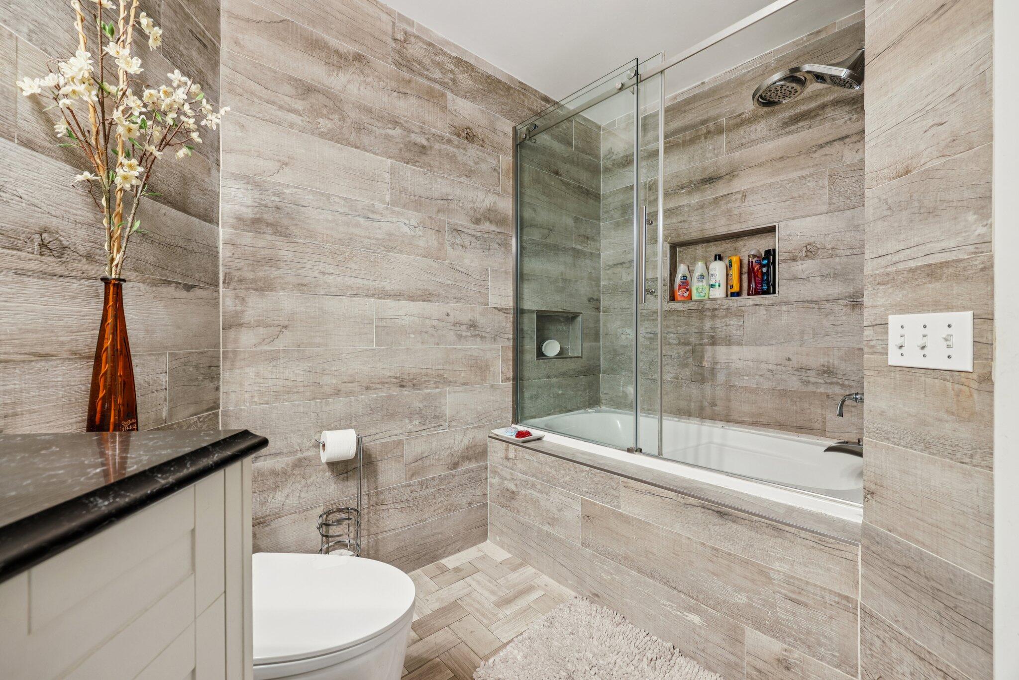 1541 N Jefferson St Unit: 209