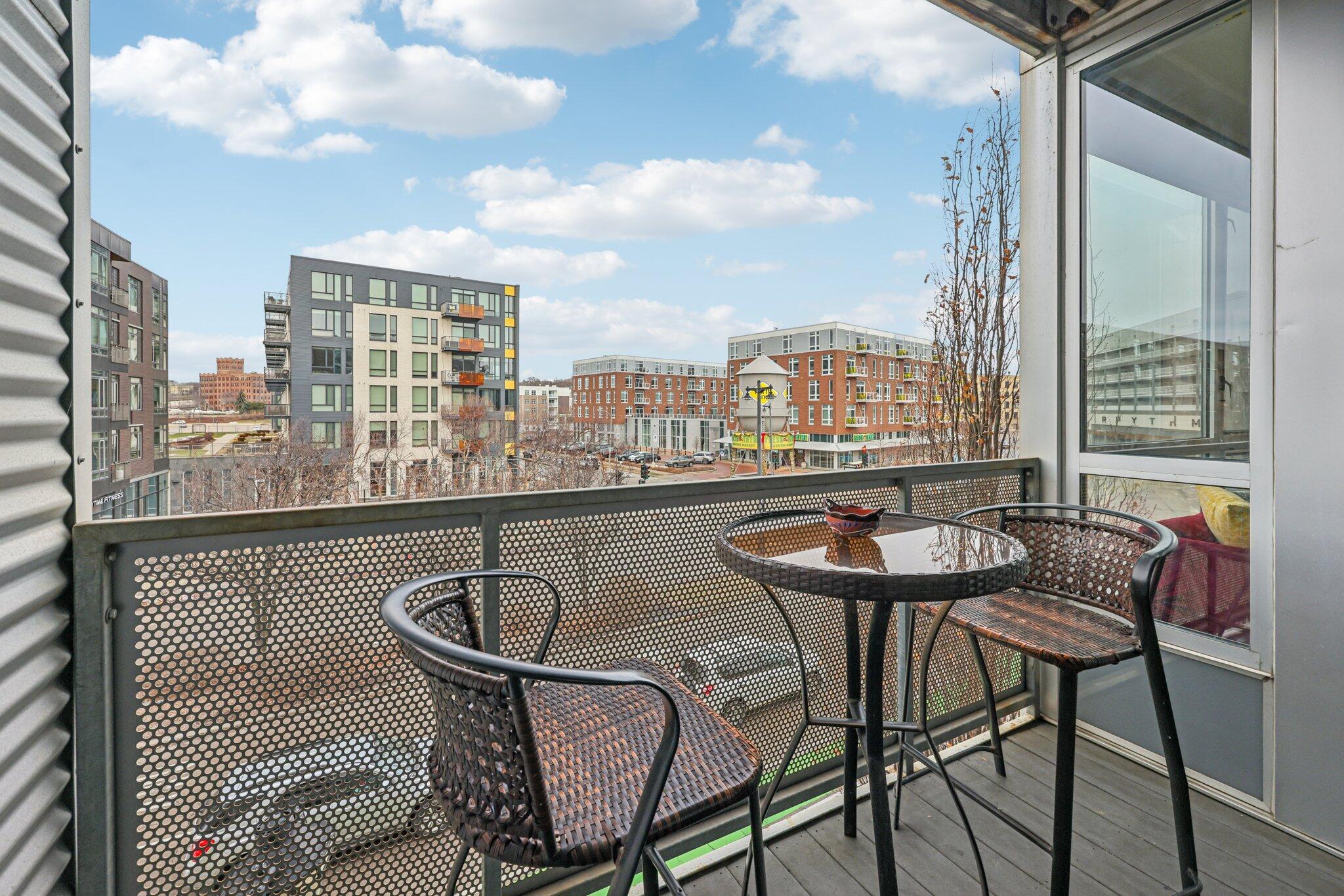 1541 N Jefferson St Unit: 209