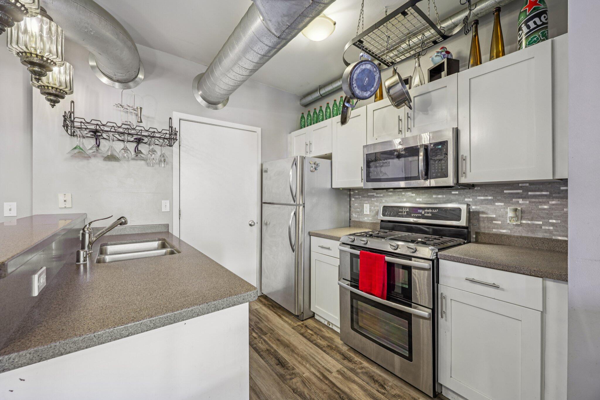 1541 N Jefferson St Unit: 209