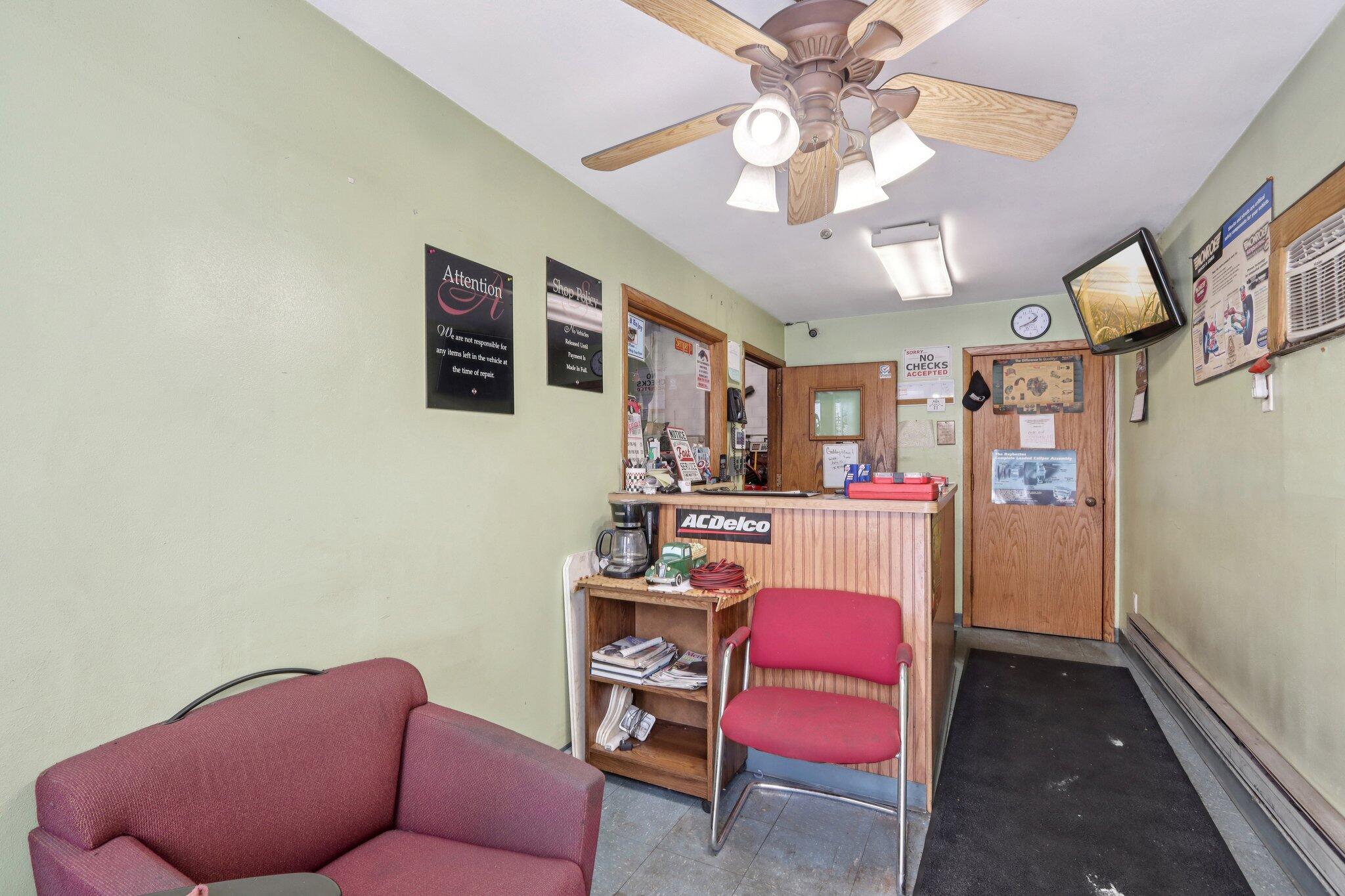 8205 W Hampton Ave