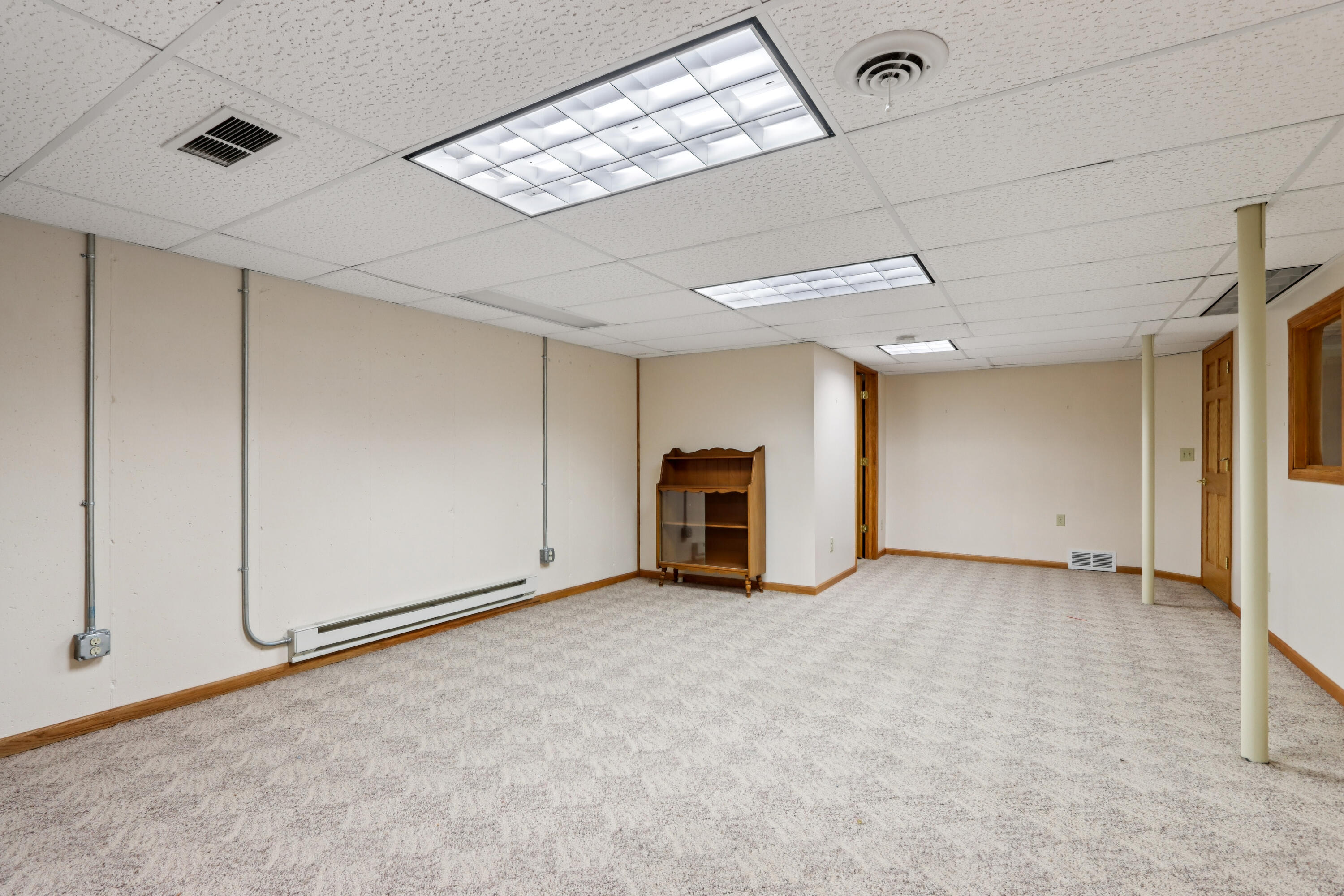 W203N16184 Pin Oak Cir