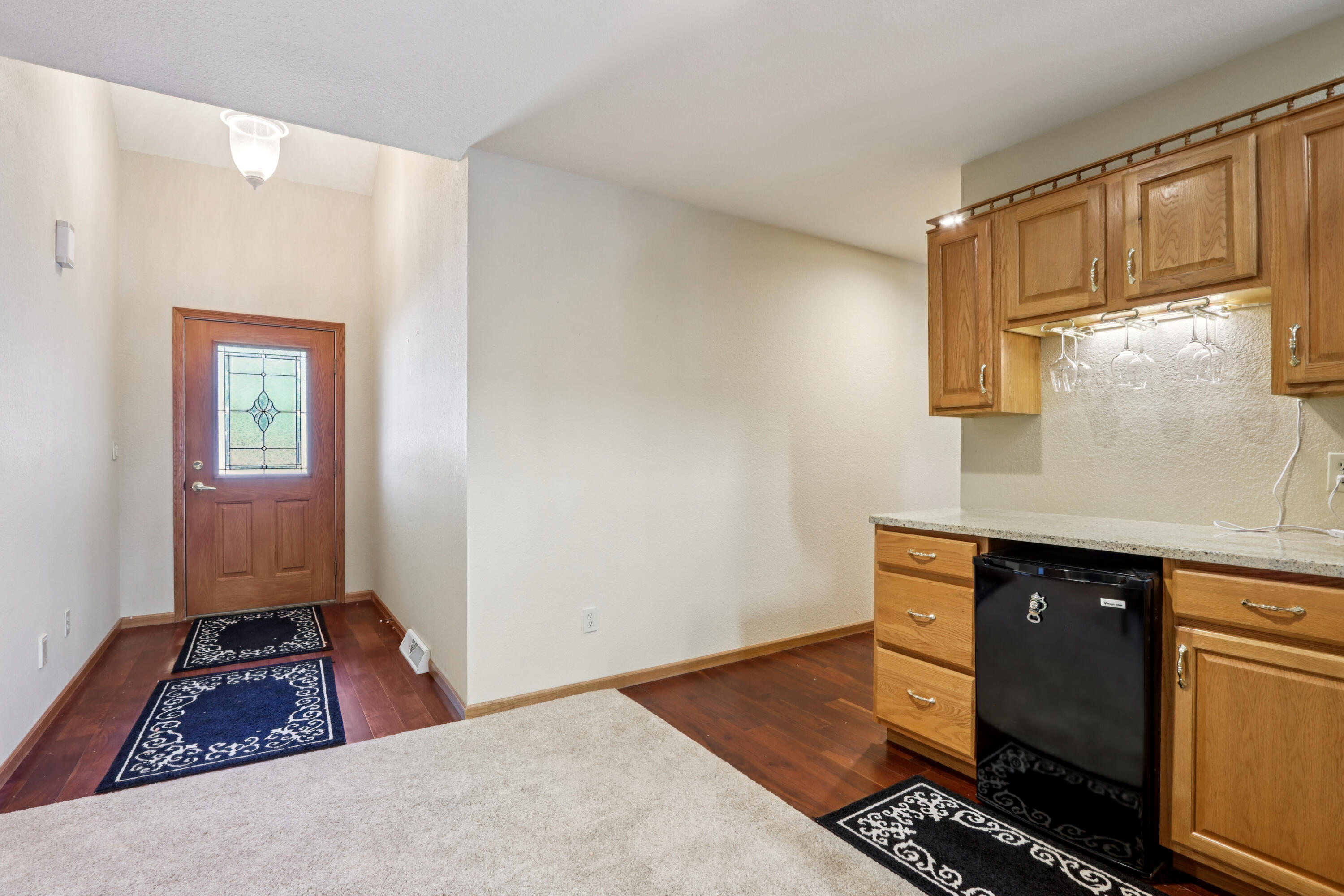 W203N16184 Pin Oak Cir